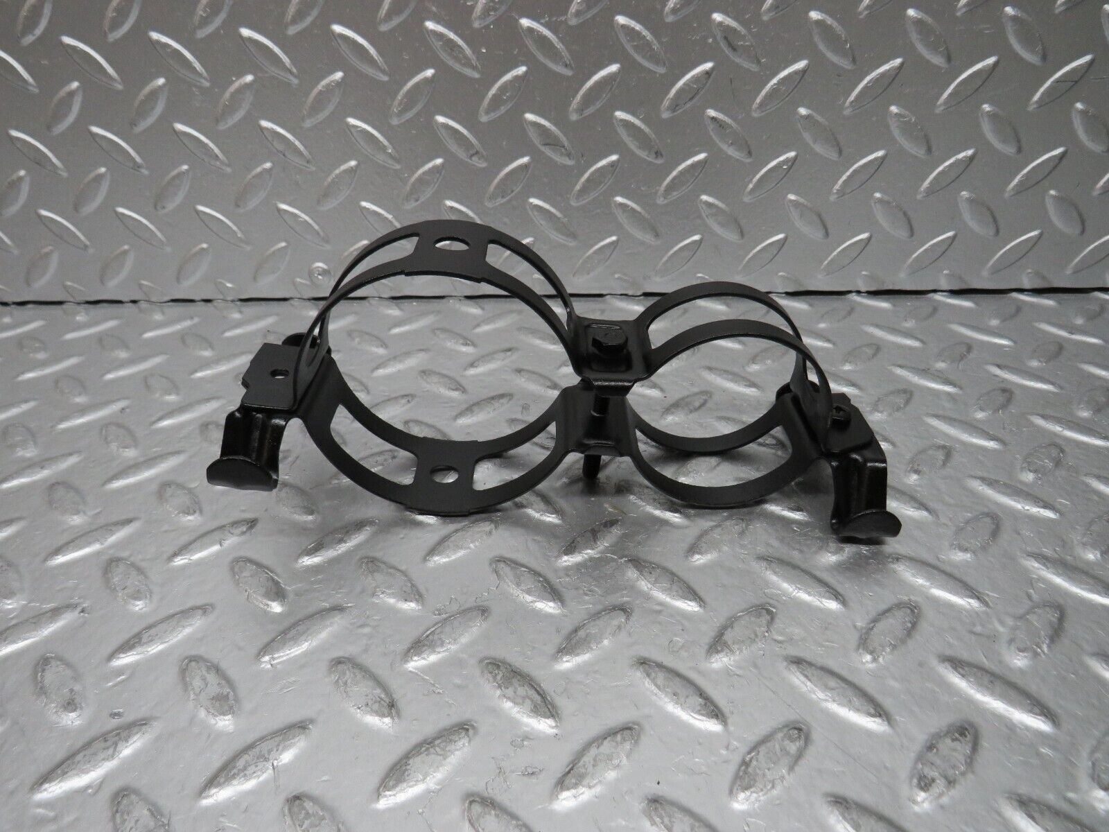 26725 Mercedes-Benz C124 220CE Coupe Fuel Pump Fuel Filter Bracket Holder