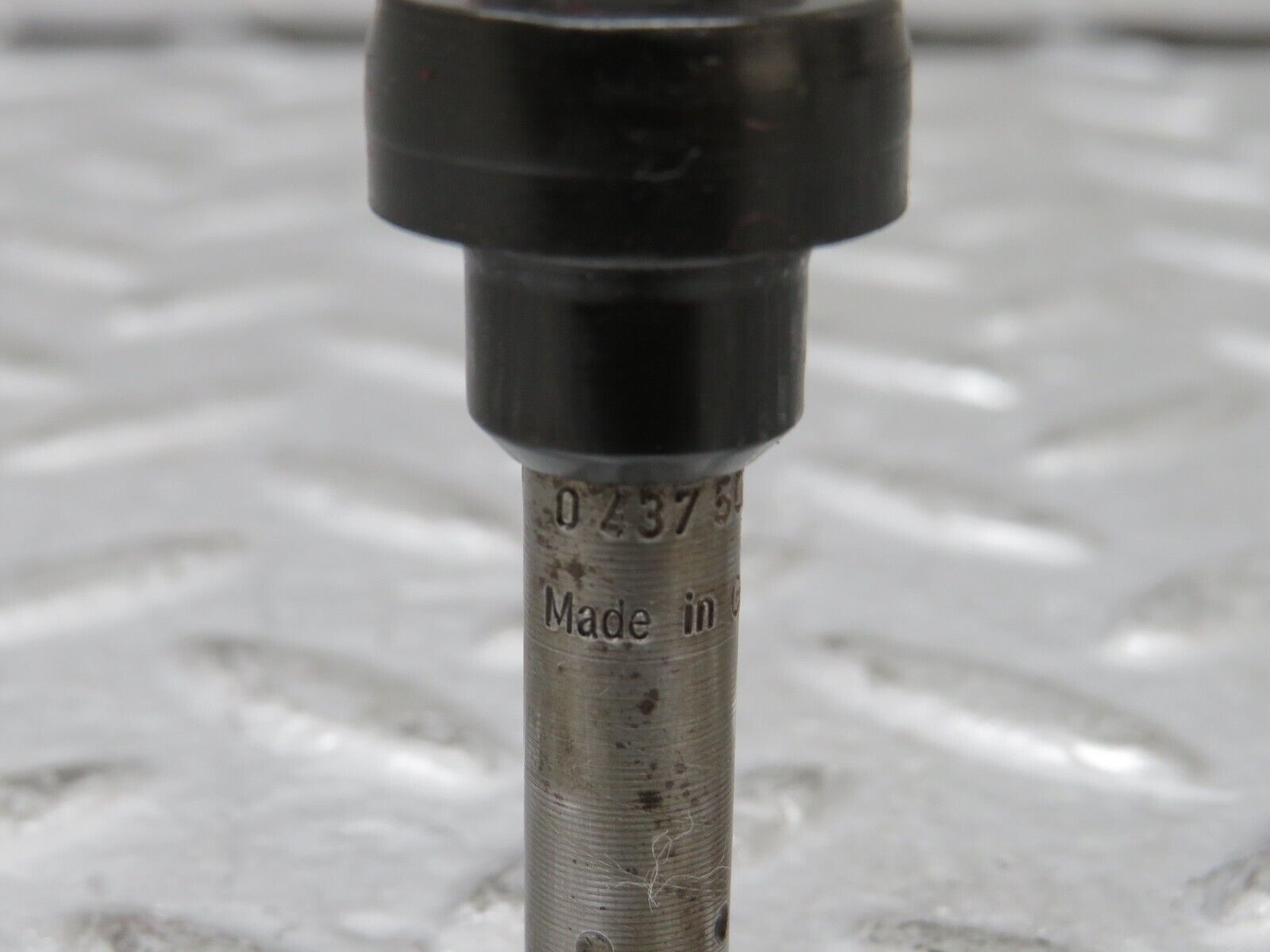 27427 Mercedes-Benz W123 280E Fuel Injector Bosch 0437502010