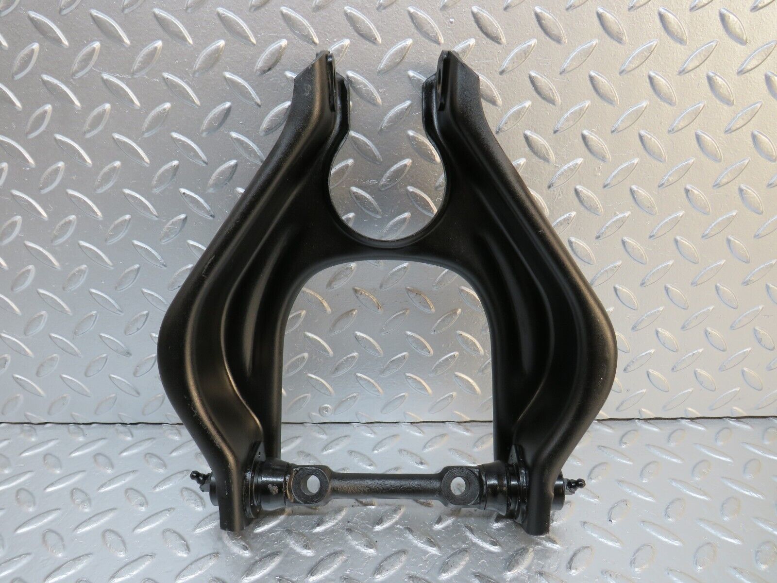 32267 Mercedes-Benz W108 280SE Front Left Upper Control Arm