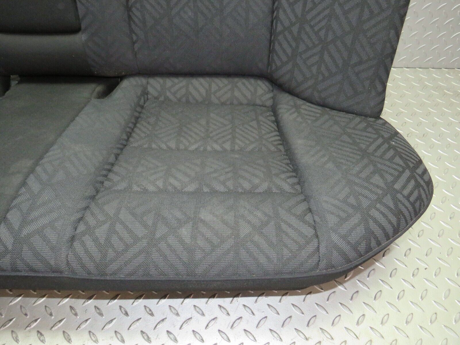 33340 Mercedes-Benz W202 C180 Rear Seat 2029200550 2029202916