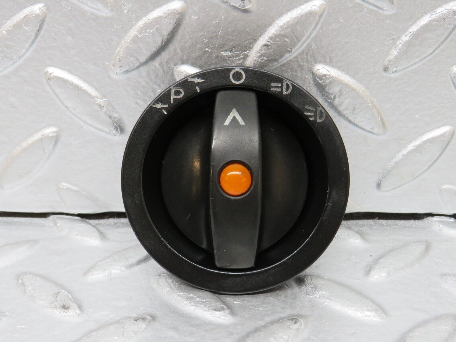 31028 Mercedes-Benz W123 230E Headlight Switch Collar Knob