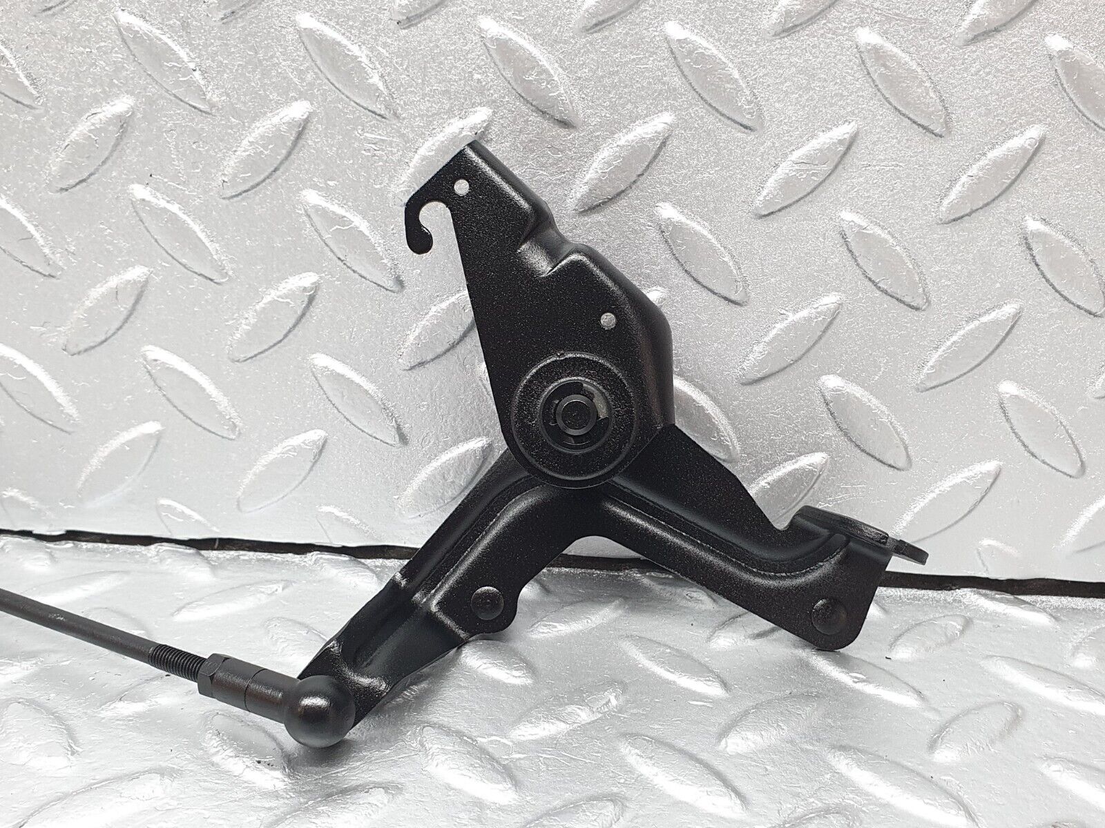 40832 Mercedes-Benz W123 300D Throttle Linkage