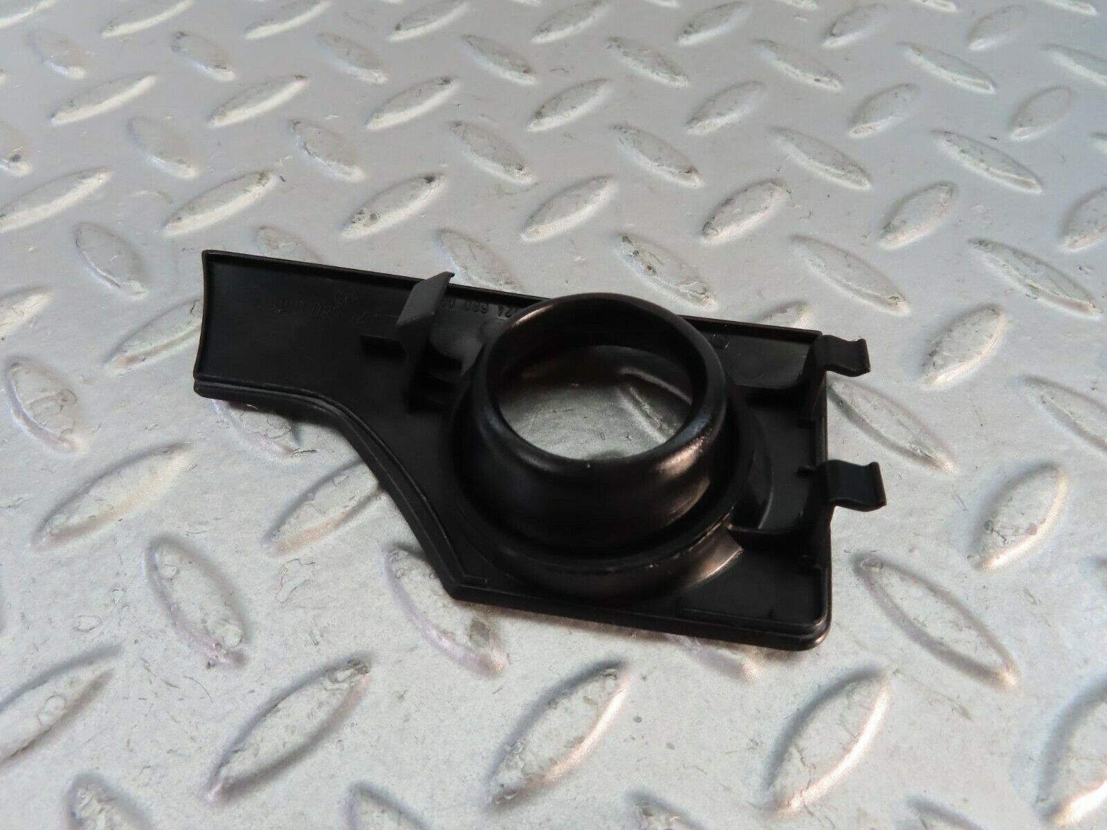 9257 Mercedes-Benz C124 300CE Coupe Ignition Switch Cover Surround 1246800165