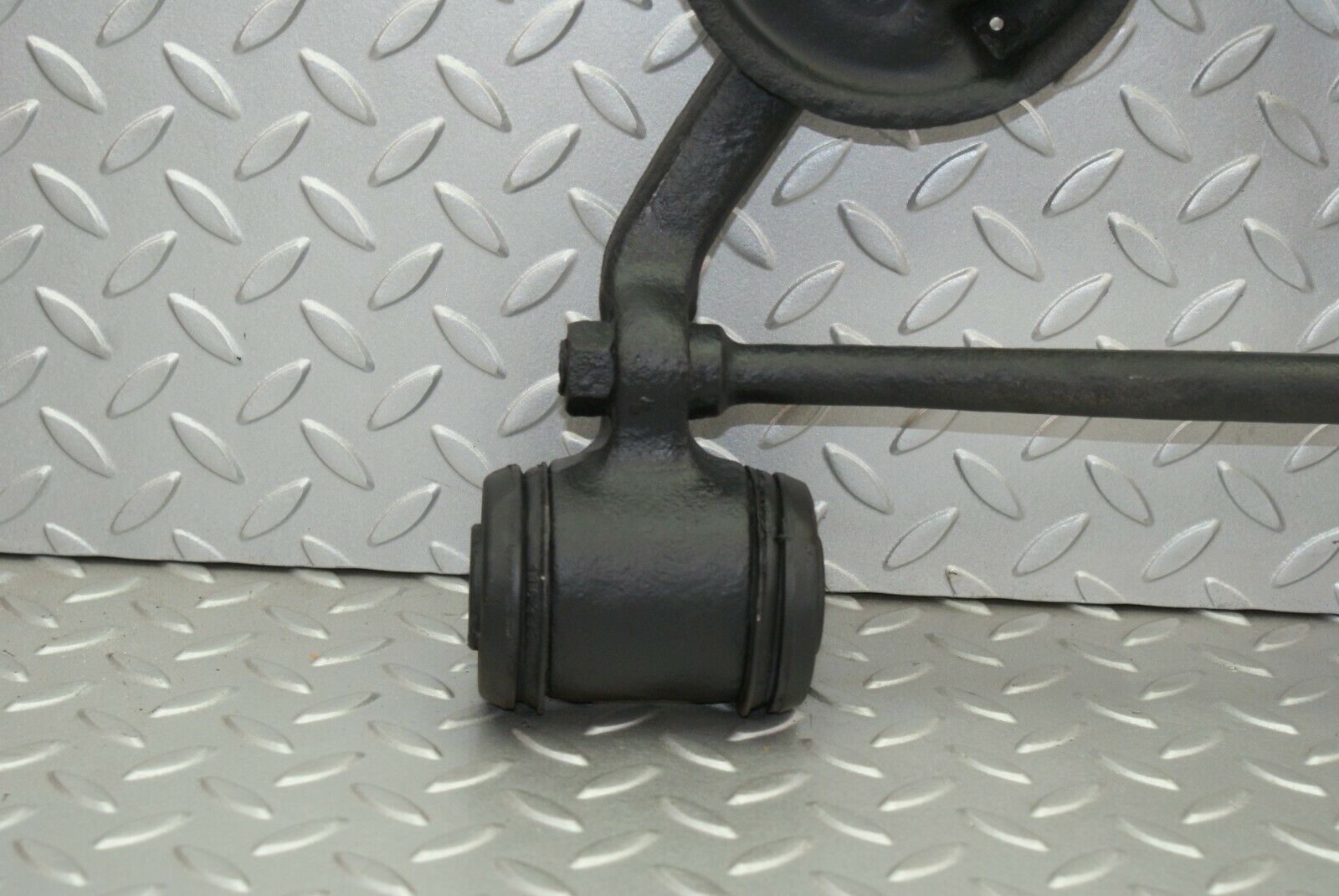 2700 Mercedes-Benz W116 350SE Front Right Lower Control Arm 1163333705