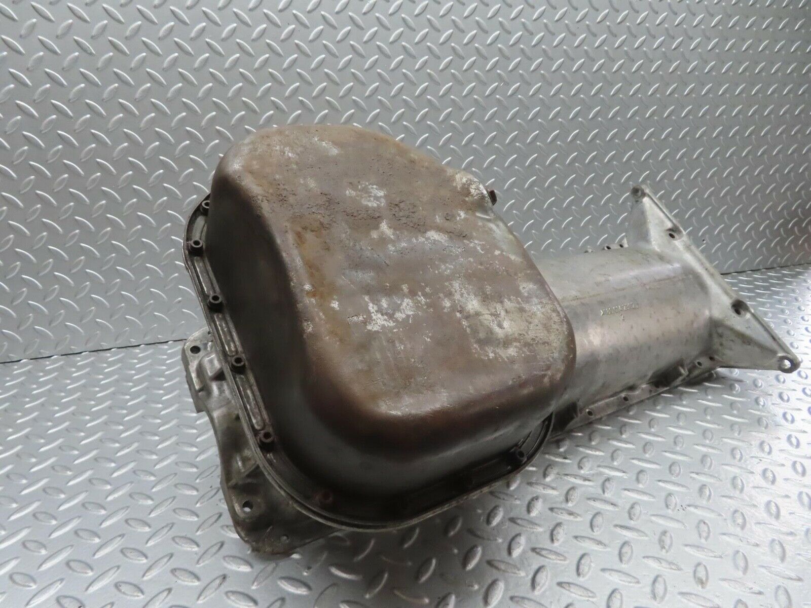 13270 Mercedes-Benz W111 220SE Oil Pan Oil Sump 1800142302
