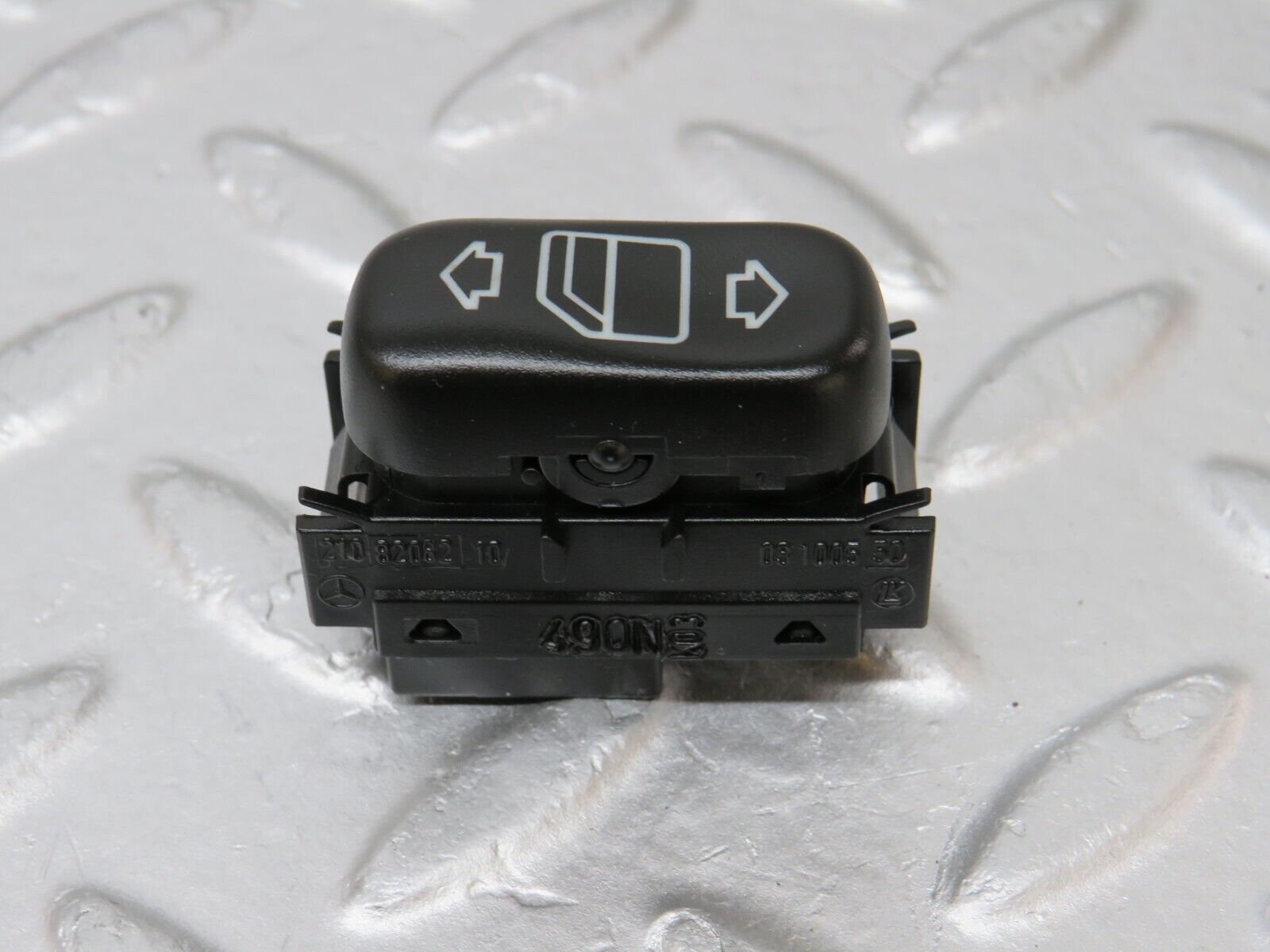 34755 Mercedes-Benz W210 320E Electric Window Switch 2108208210