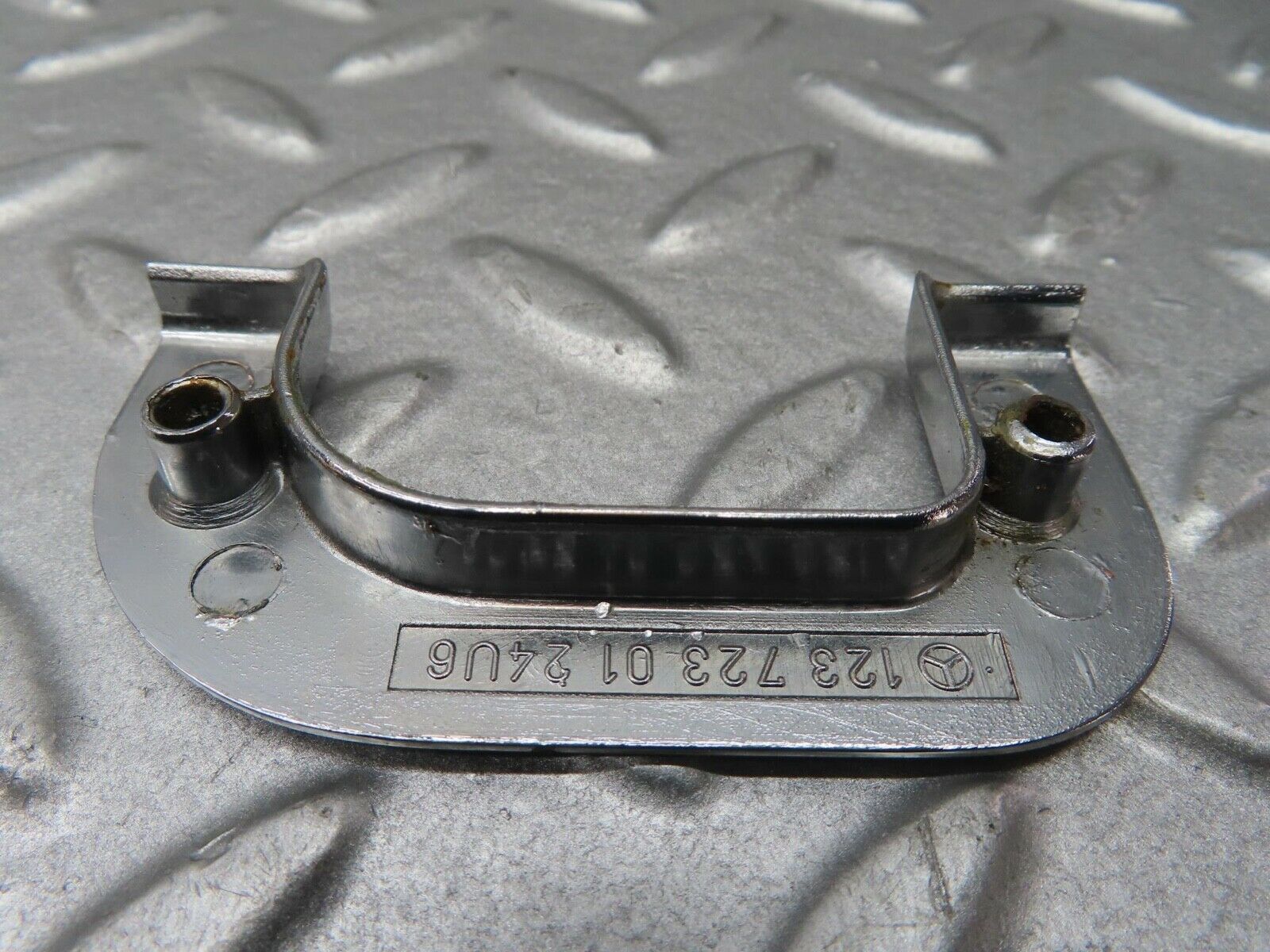 13555 Mercedes-Benz W123 200 Left Interior Chrome Door Latch Trim 1237230124