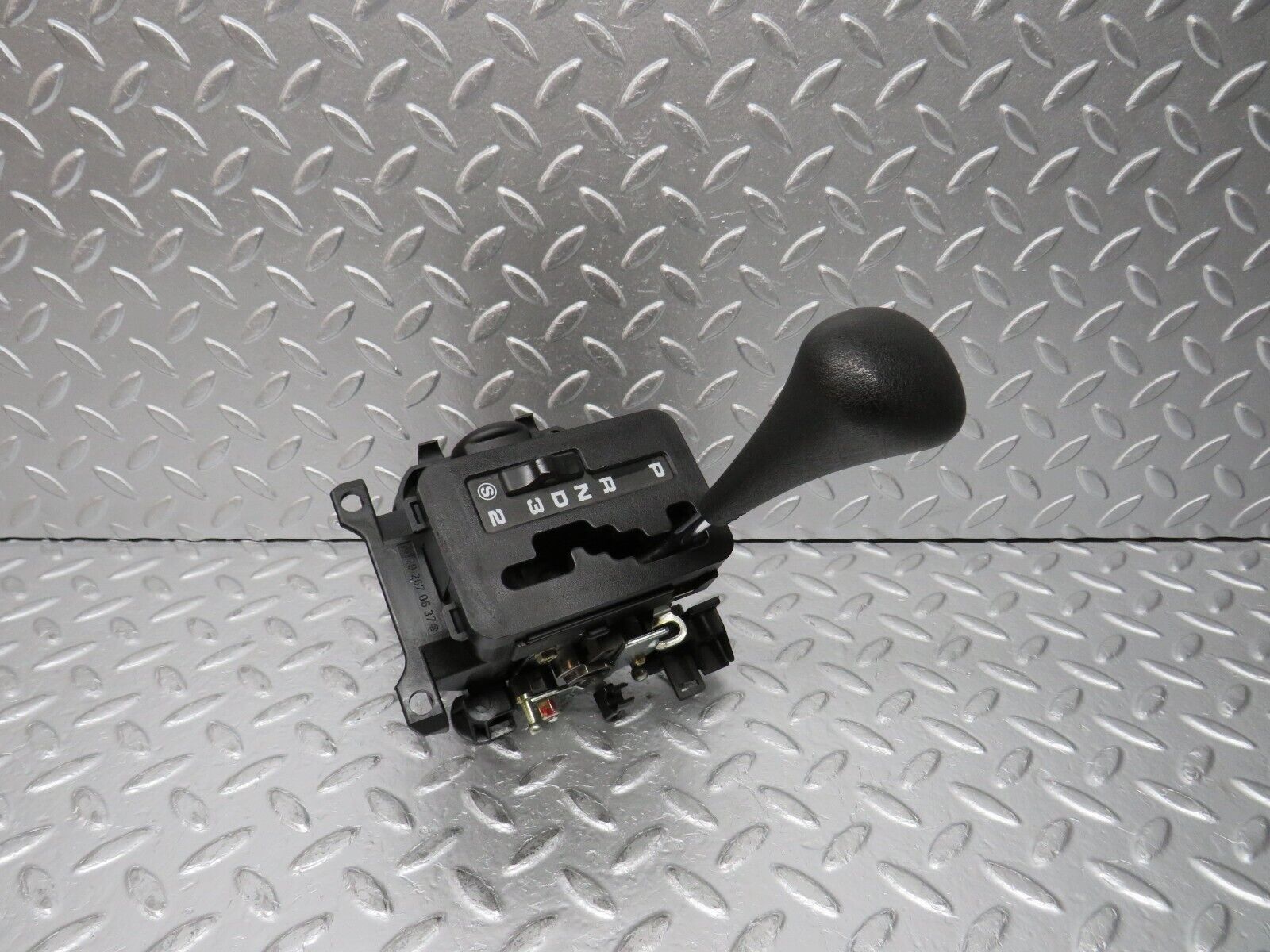 31673 Mercedes-Benz W201 190LE 1.8L Automatic Gear Selector 1292670637