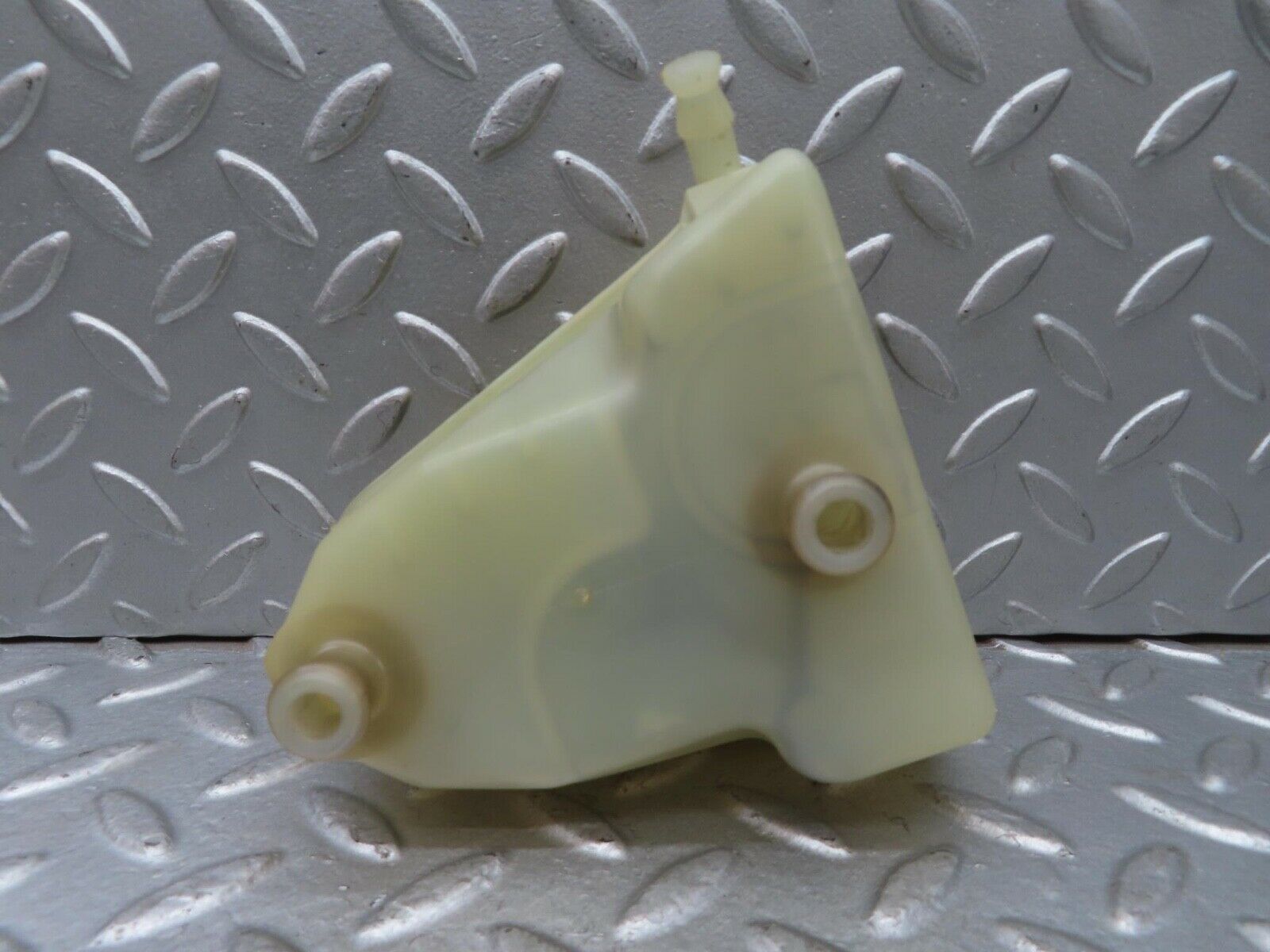 13587 Mercedes-Benz W123 200 Brake Fluid Reservoir Tank