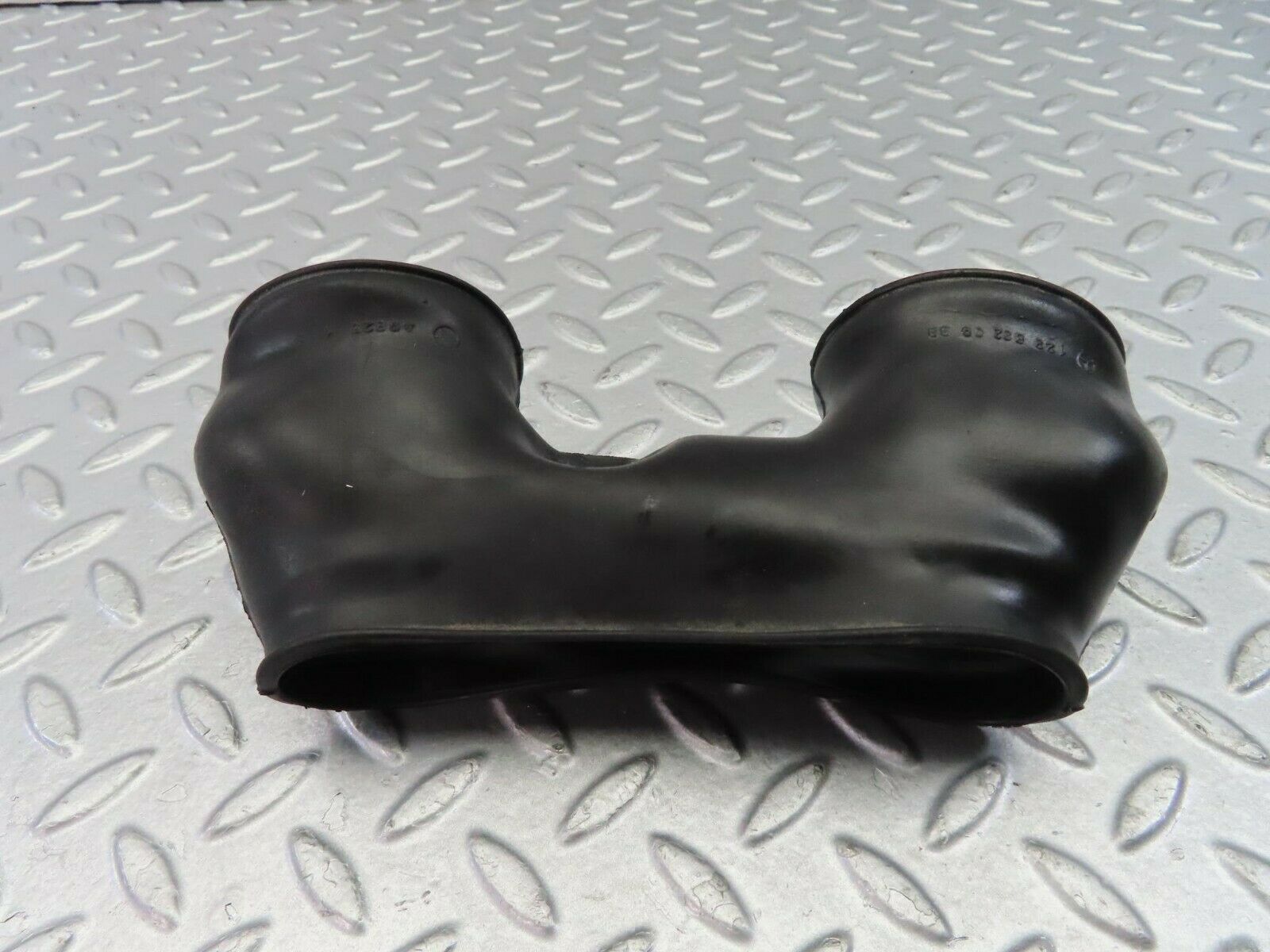 9120 Mercedes-Benz W123 Air Duct Hose Rubber 1238320988