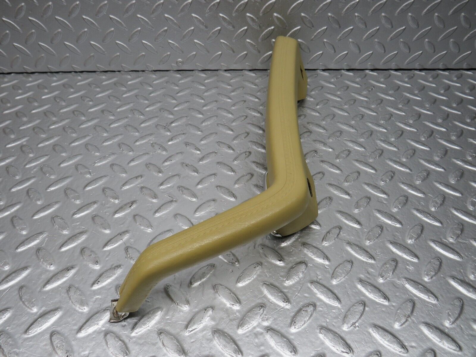 33670 Mercedes-Benz W123 280E Rear Right Interior Door Handle Beige 1239701801