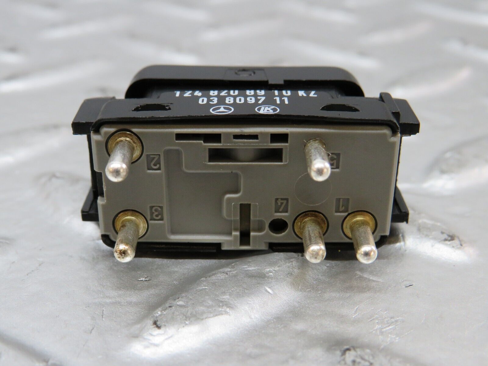 26560 Mercedes-Benz C124 220CE Coupe Left Electric Window Switch 1248208910