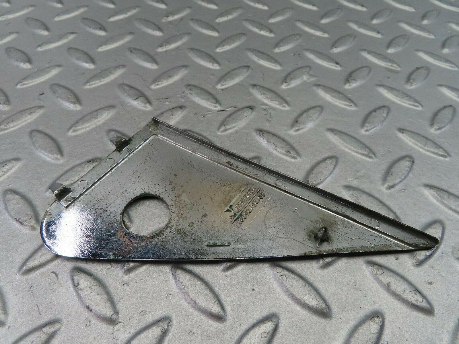7622 Mercedes-Benz S123 230TE Wagon Mirror Triangle Cover Right 1237250811