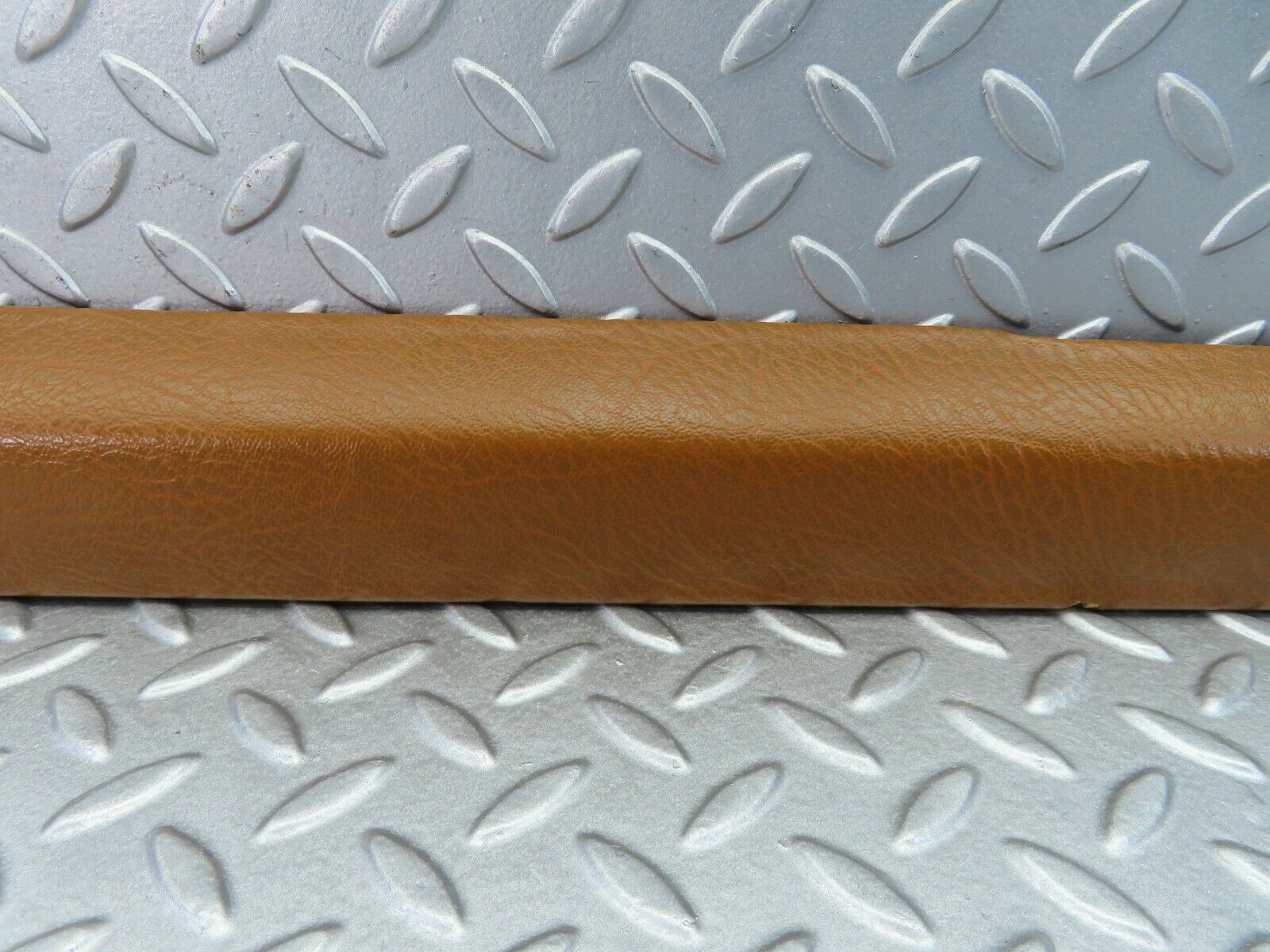 7839 Mercedes-Benz W115 220D Front Left Upper Door Panel