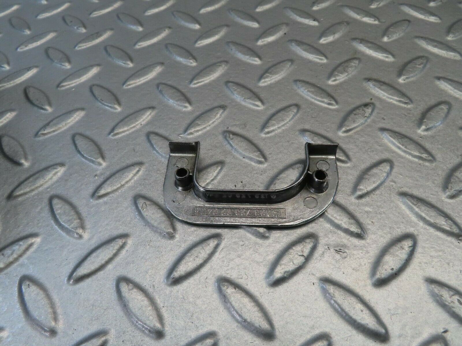 11596 Mercedes-Benz C123 230CE Coupe Right Chrome Door Latch Trim 1237230224