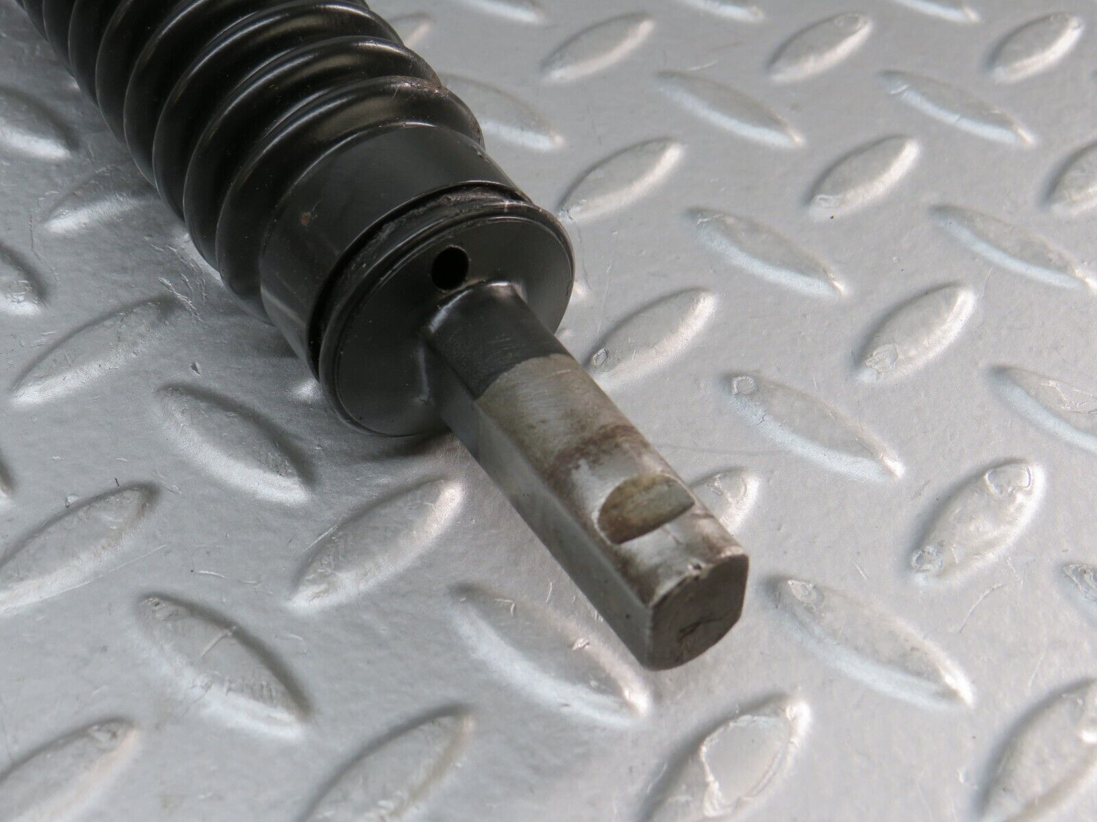 36368 Mercedes-Benz W126 420SE Steering Column Lower Shaft 1264620146