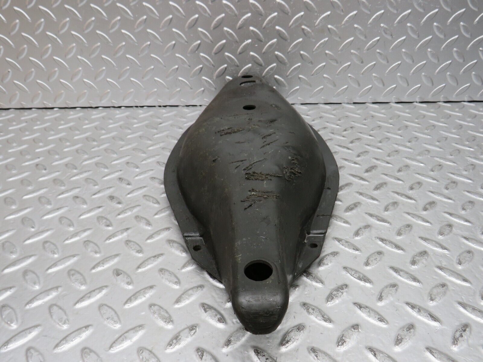 29031 Mercedes-Benz C124 320CE Coupe Rear Control Arm Cover 1293520188