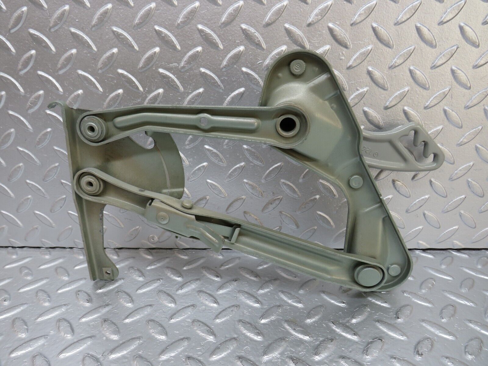 34159 Mercedes-Benz W124 260E Bonnet Hinge Right 1248800228 1248871074