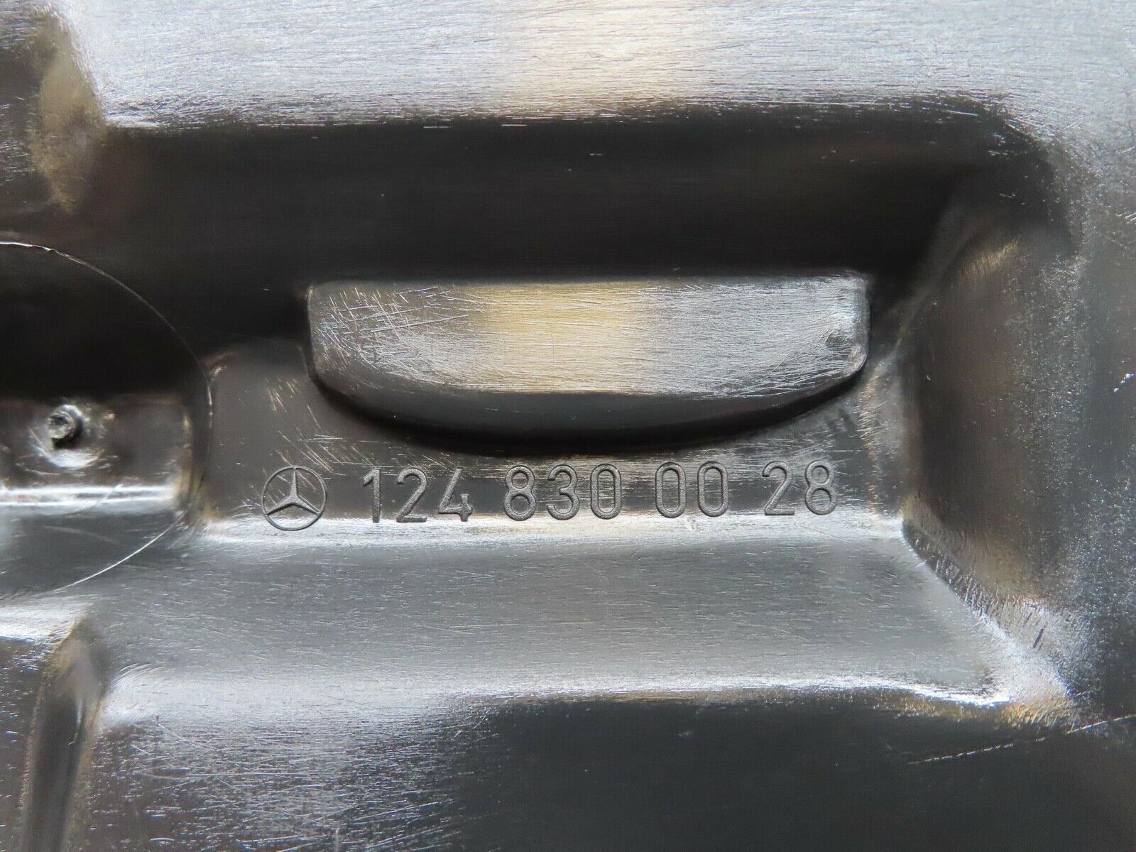 16190 Mercedes-Benz W124 260E Heater Blower Fan Cover 1248300028
