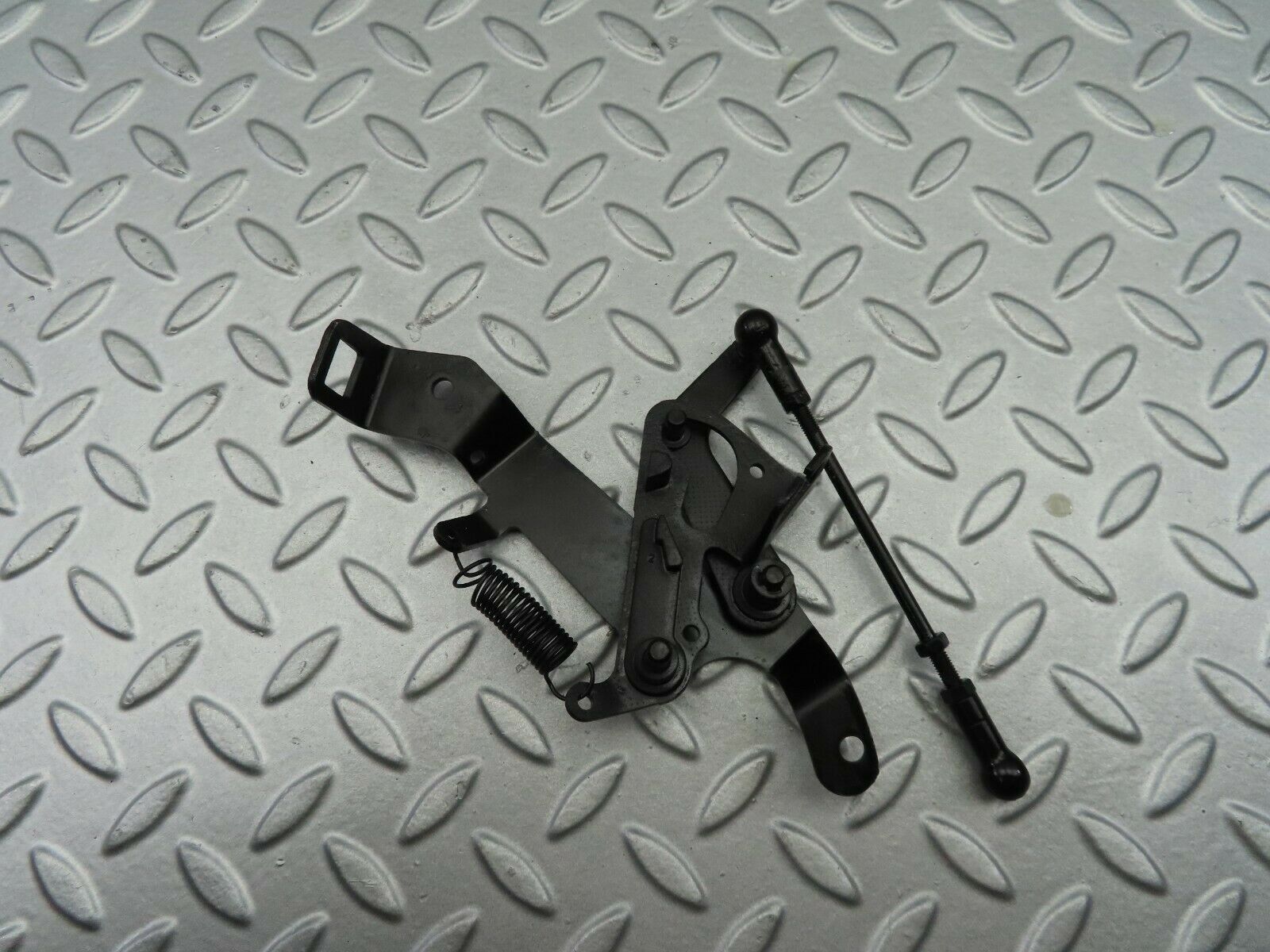 6919 Mercedes-Benz C107 350SLC Coupe Throttle Linkage