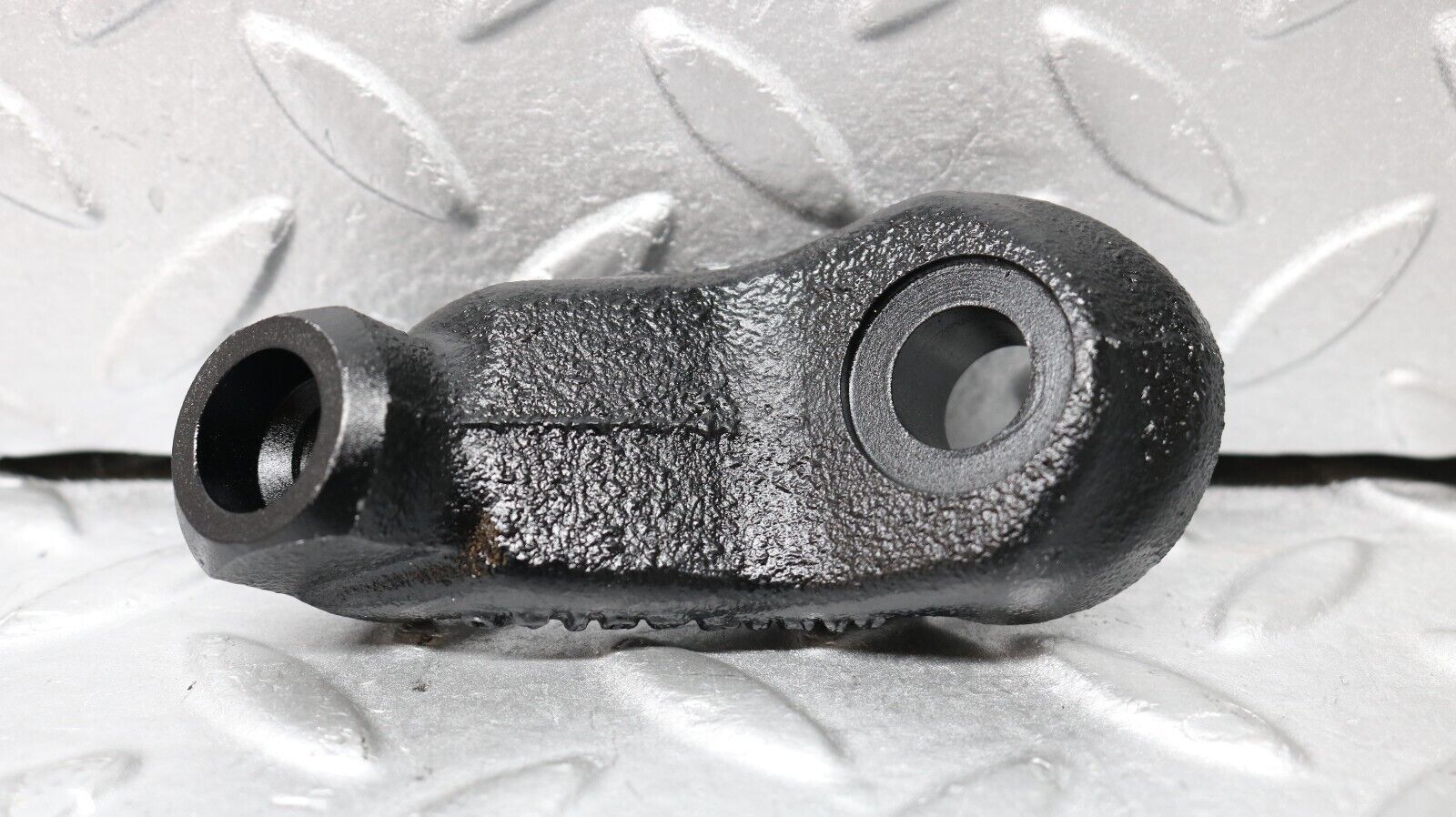 37223 Mercedes-Benz C126 420SEC Coupe Belt Tensioner Pulley Bracket 1171320140