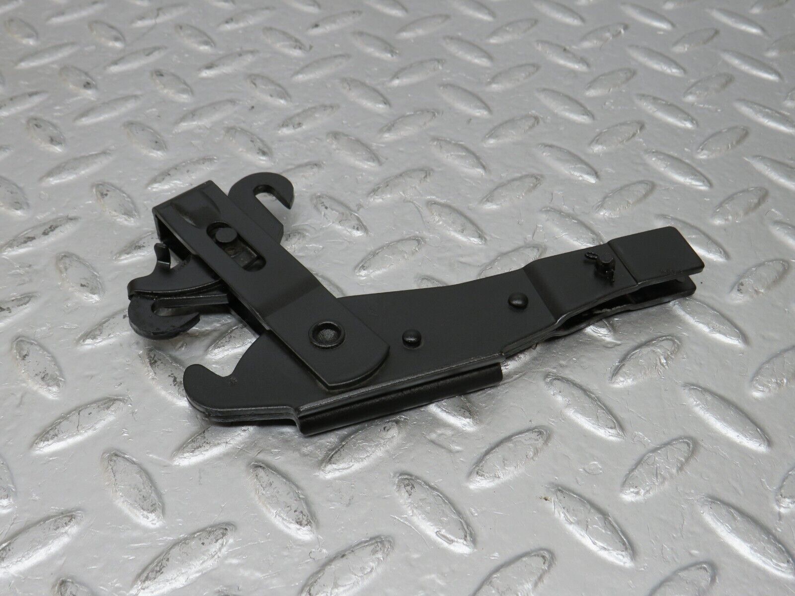 34588 Mercedes-Benz C126 380SEC Coupe Handbrake Adjusting Handbrake Regulator