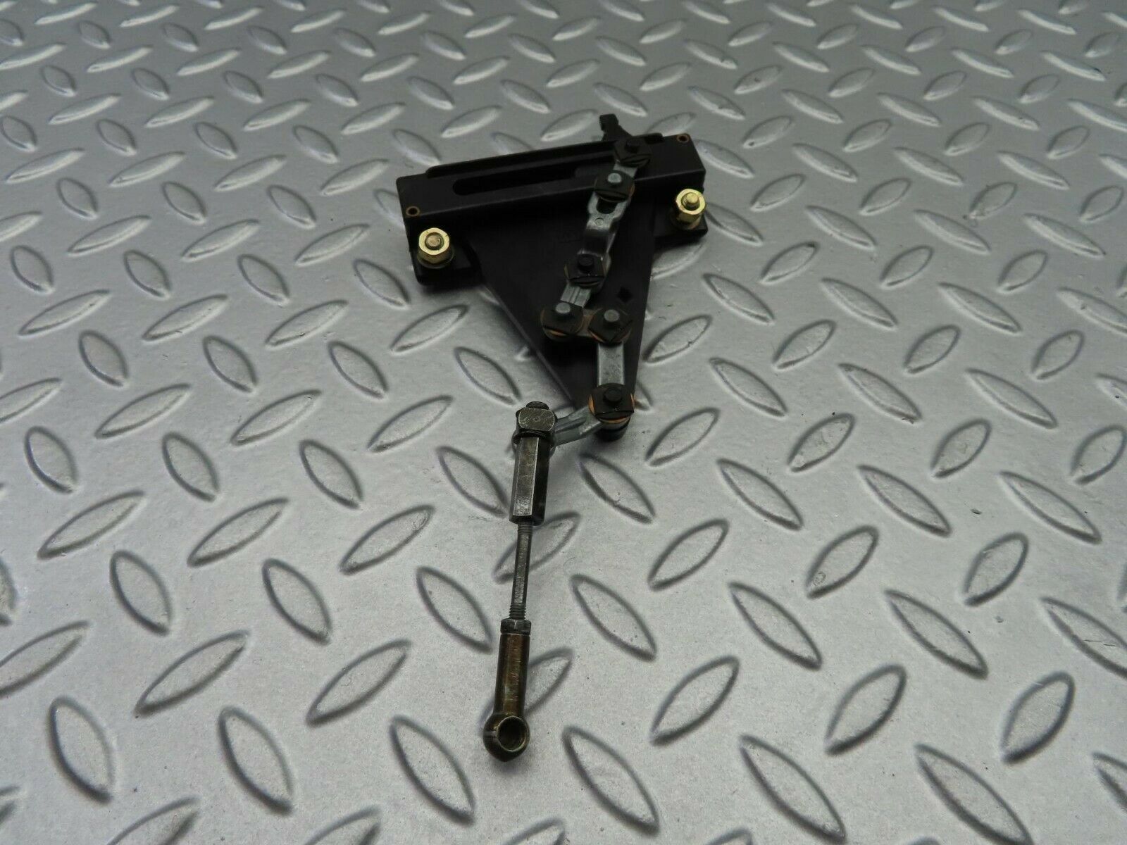 6949 Mercedes-Benz C107 350SLC Coupe Heater Control Lever Mechanism