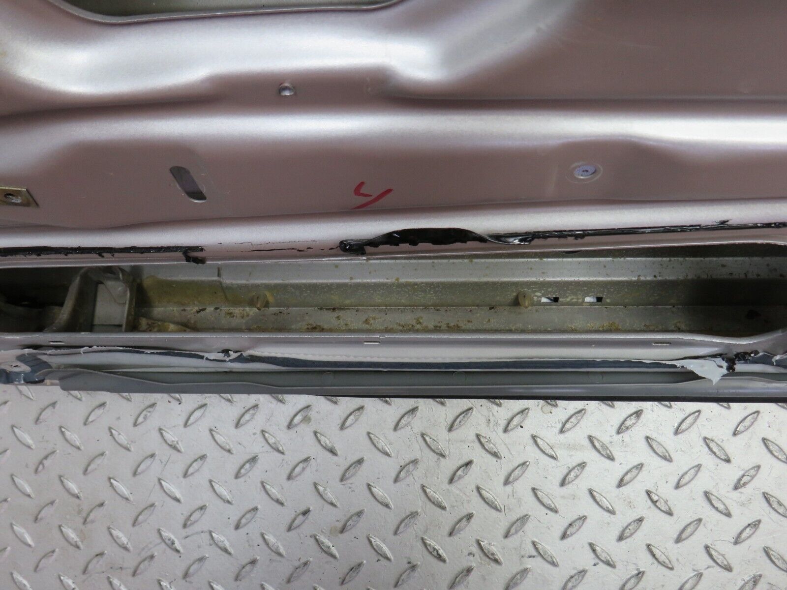 39540 Mercedes-Benz R129 320SL Coupe Left Door