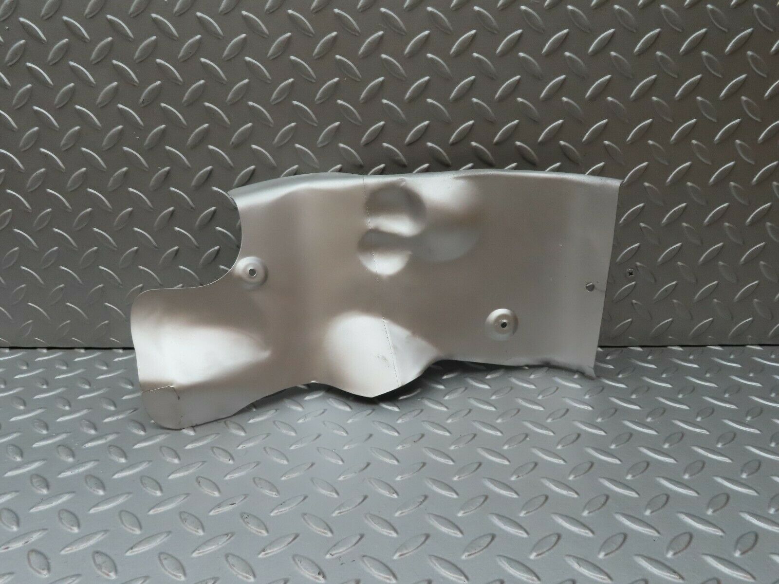 4247 Mercedes-Benz V123 240D LWB Exhaust Heat Shield