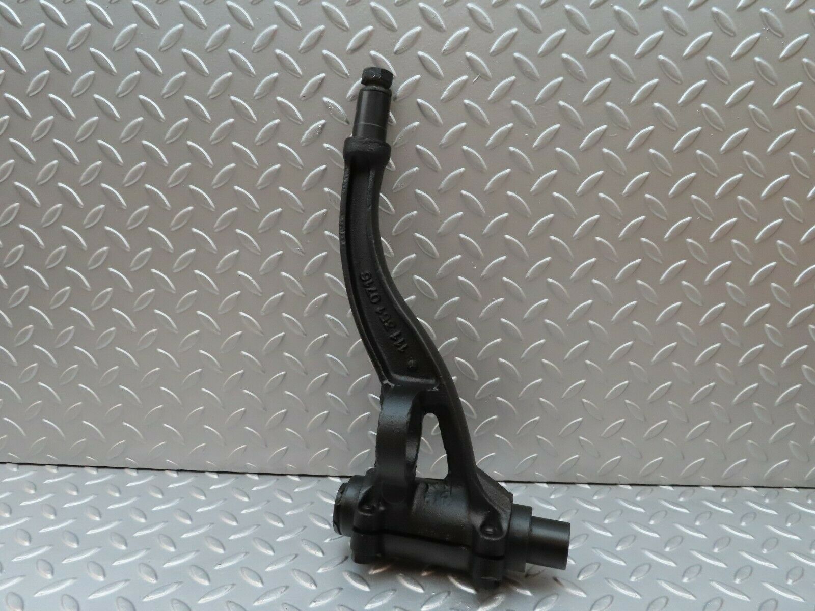 3602 Mercedes-Benz W108 280SE Differential Mounting Bracket 1113510716