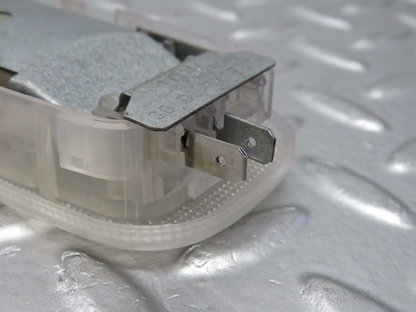 33339 Mercedes-Benz W202 C180 Interior Dome Light 2028200401