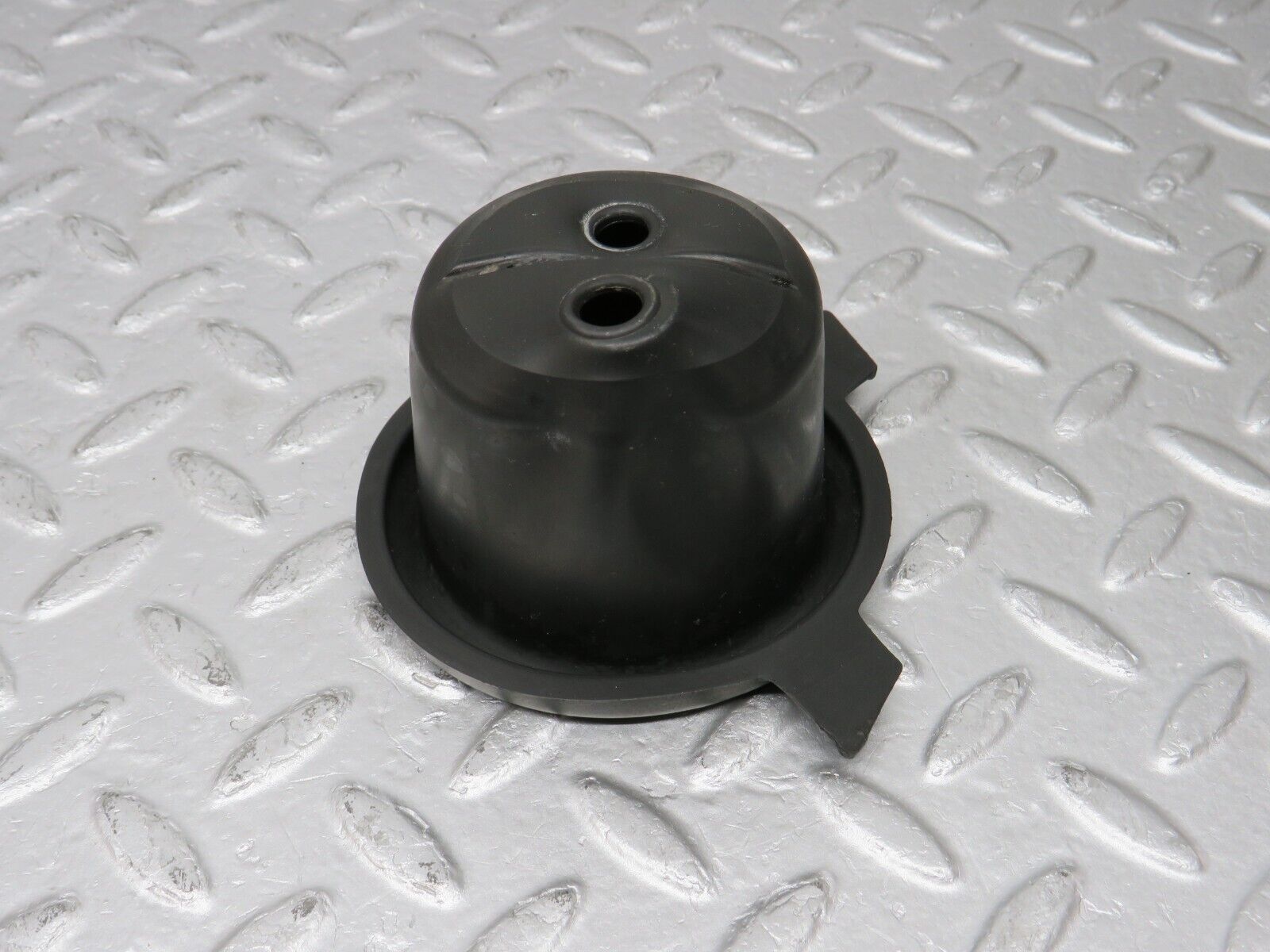 38125 Mercedes-Benz A124 320E Cabriolet Fuel Tank Rubber Seal 1244710481 1244711181