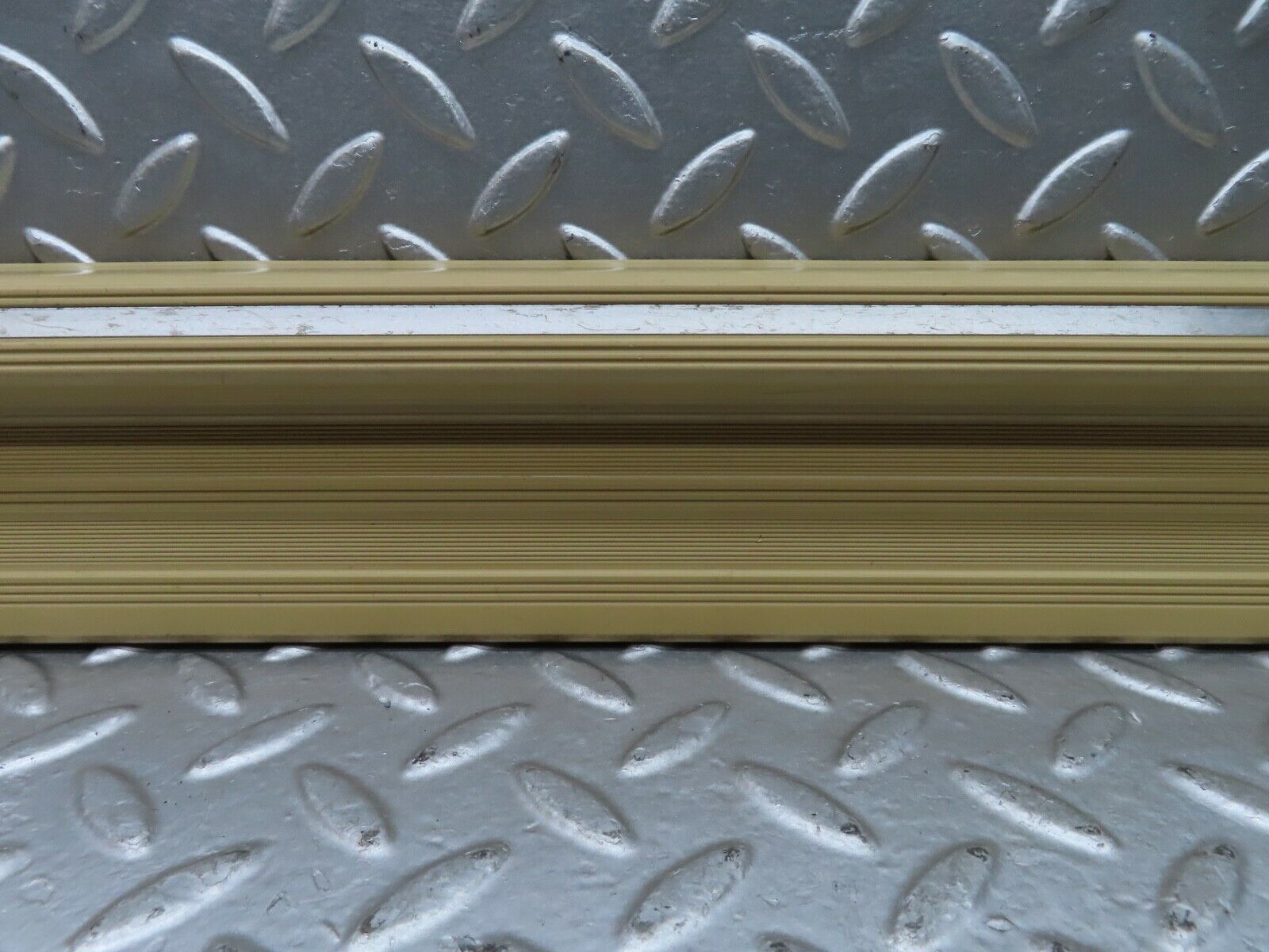 21034 Mercedes-Benz W123 230E Front Left Door Sill Trim Beige