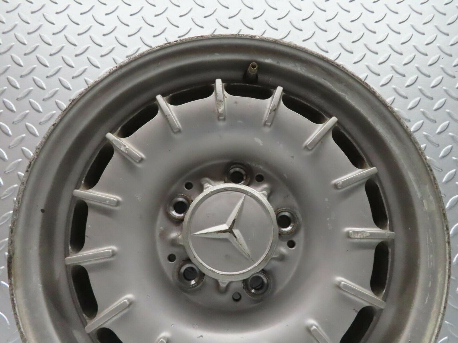 12139 Mercedes-Benz Alloy Wheel Mexican Hat 5.5Jx14H2 ET30 1234001702