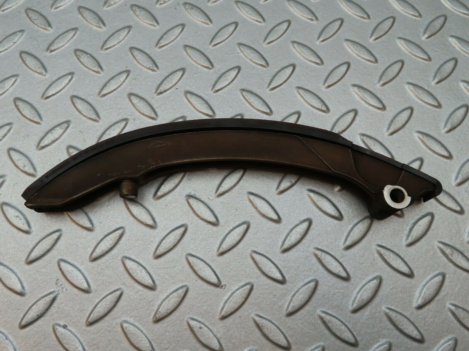 3894 Mercedes-Benz S123 200T Wagon Timing Chain Guide Rail 1020520483