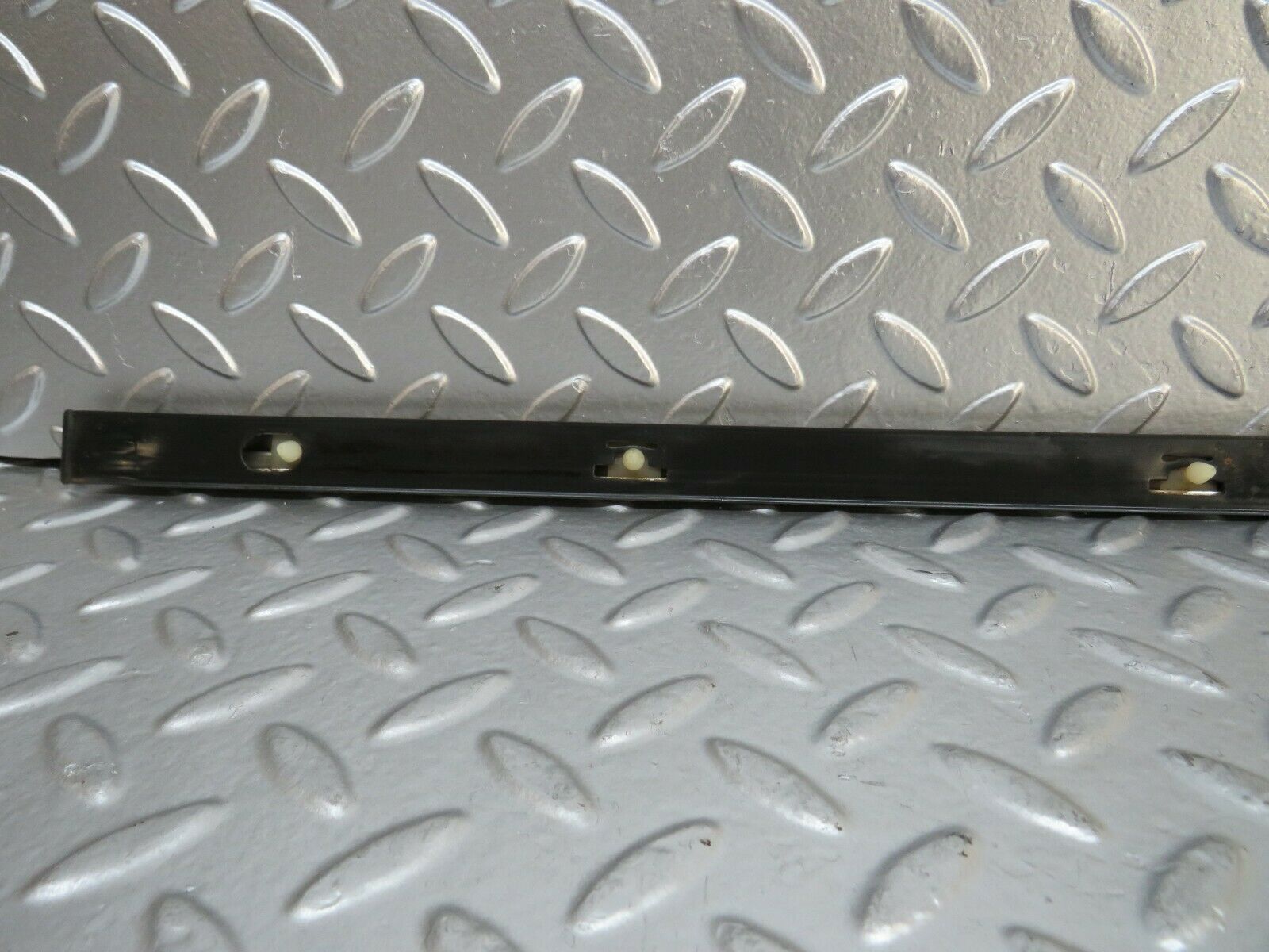 23639 Mercedes-Benz W114 280E Front Right Door Centre Moulding Trim