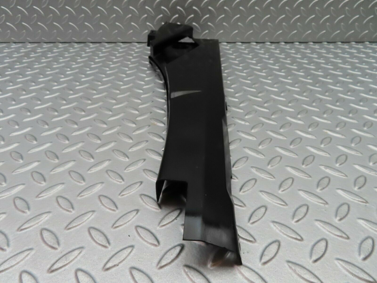 5529 Mercedes-Benz W124 230E Front Right Wiring Cover 1248212436