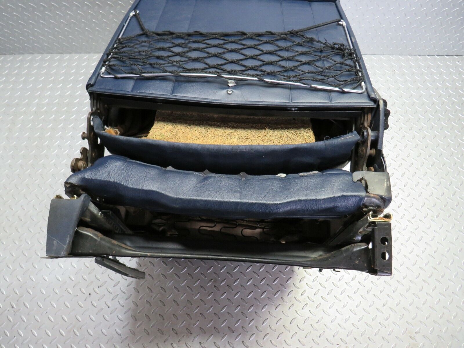 23041 Mercedes-Benz C123 230CE Coupe Front Right Seat Blue Half Leather