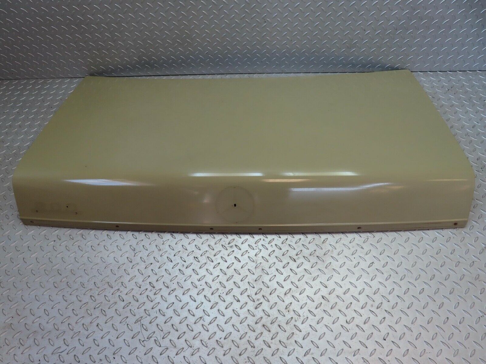 13643 Mercedes-Benz W123 200 Boot Lid Trunk Door