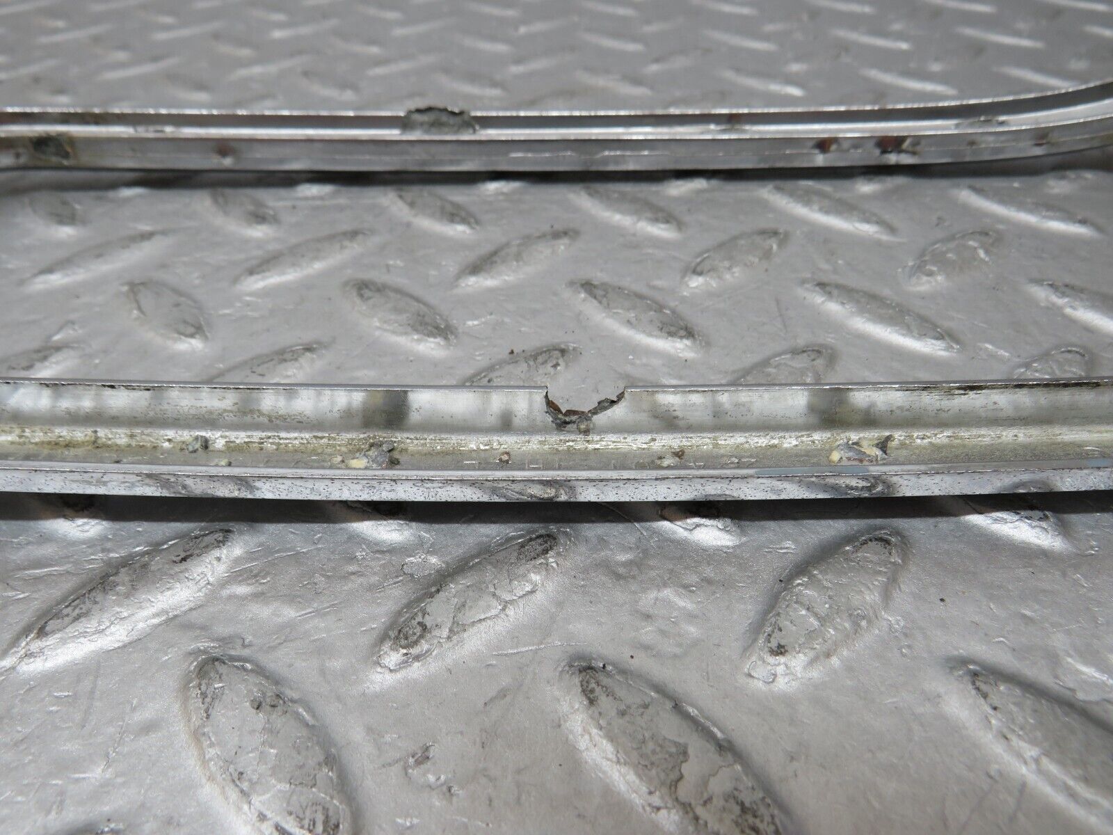 35751 Mercedes-Benz W108 Tail Light Chrome Frame Left 1088260159