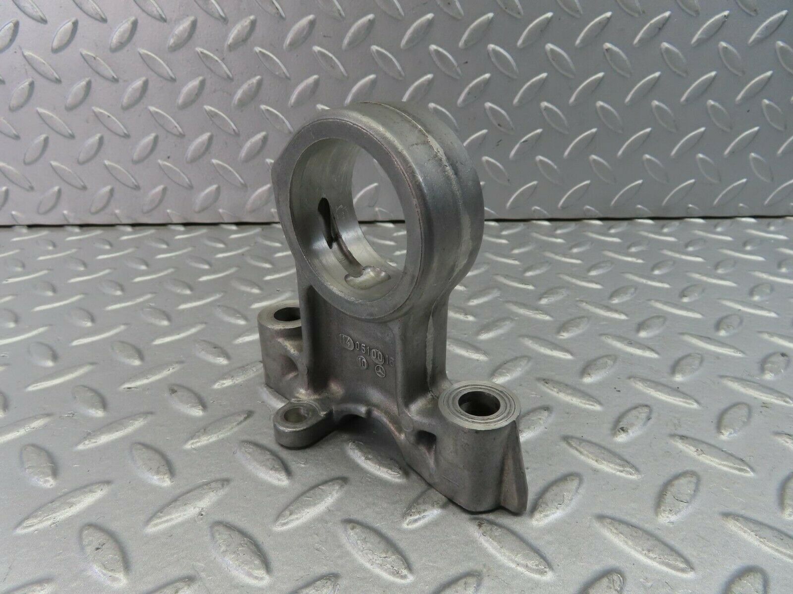 9125 Mercedes-Benz W108 Camshaft Tower Bearing 1140510016