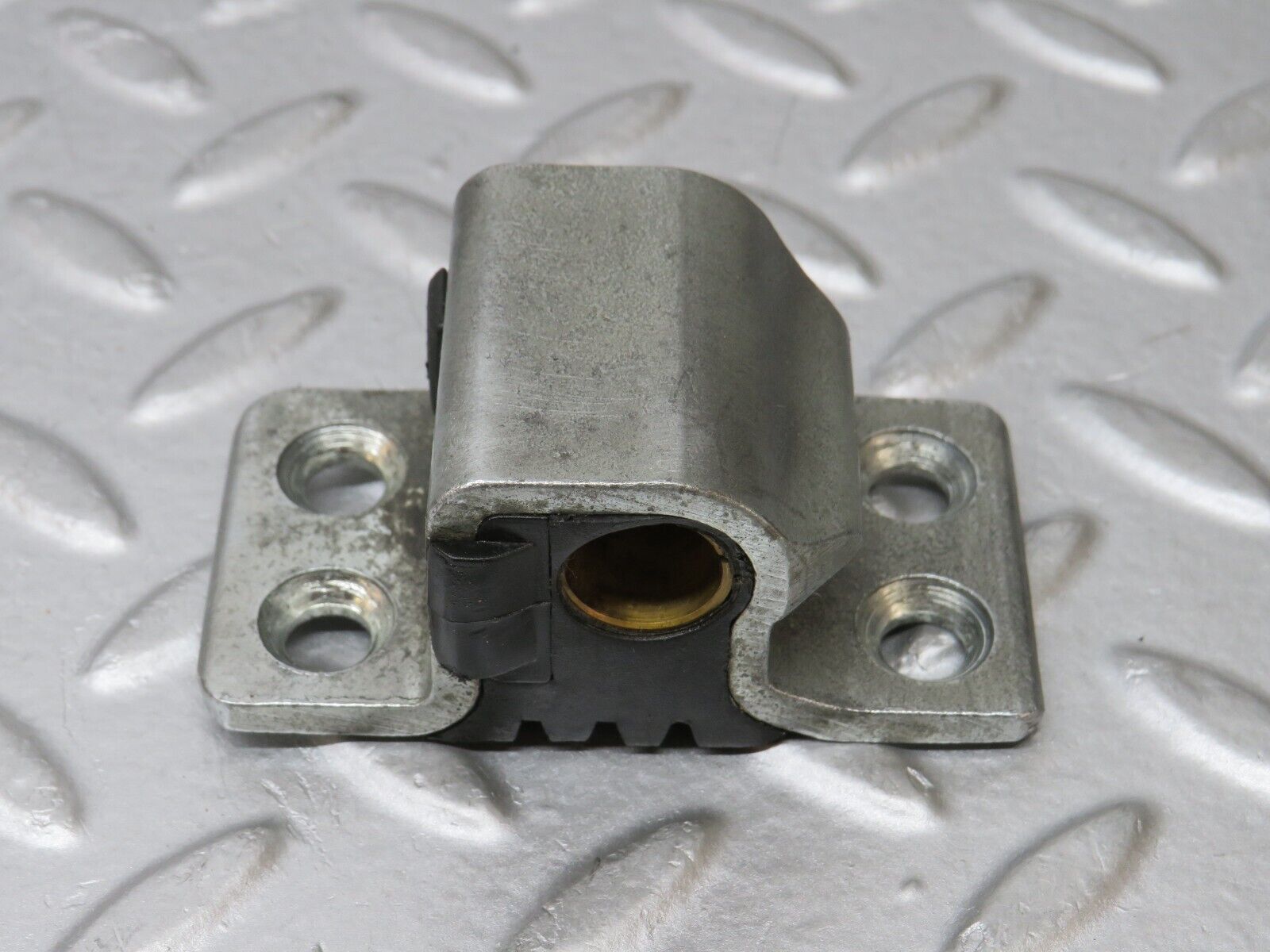 36130 Mercedes-Benz W126 420SE Door Lock Latch Left Side