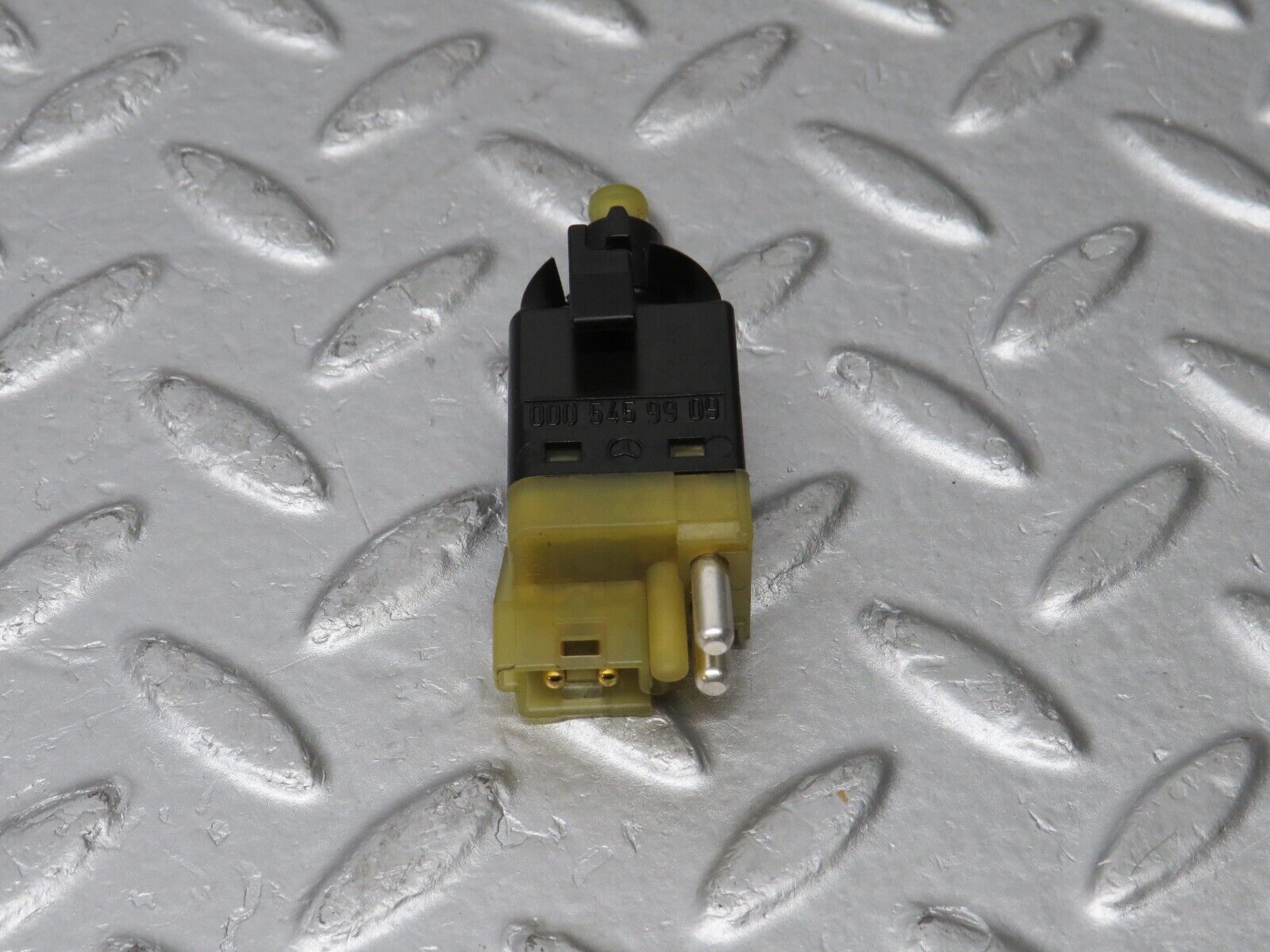 38399 Mercedes-Benz R129 280SL Coupe Brake Light Switch 0005459909 03880905