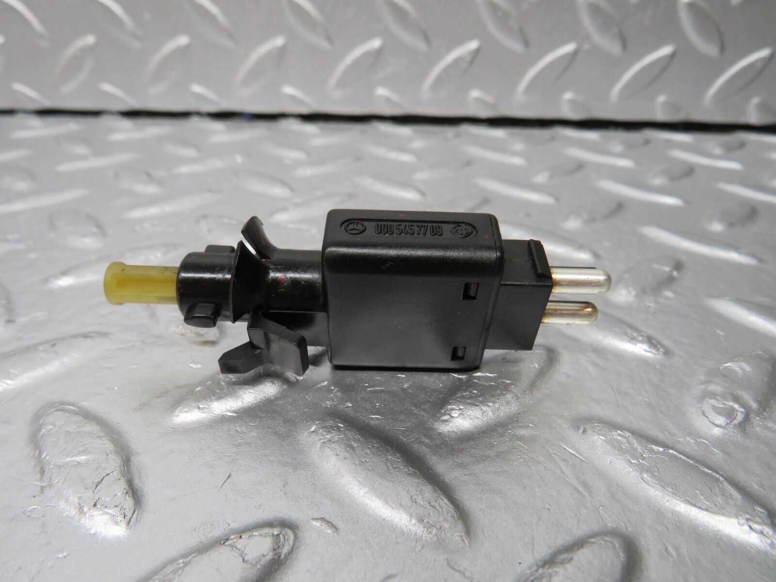 34058 Mercedes-Benz W124 260E Brake Light Switch 0005457709