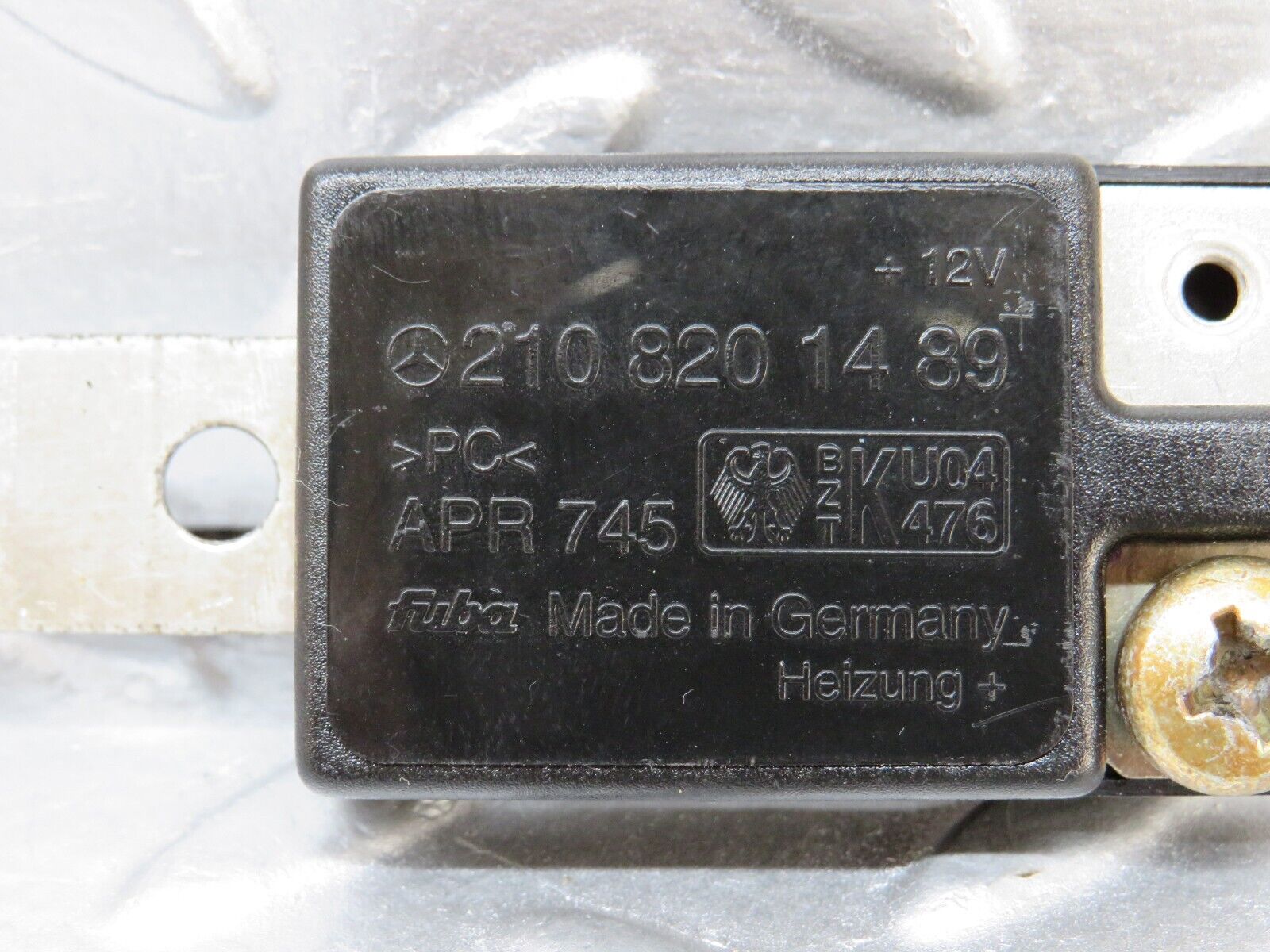 34887 Mercedes-Benz W210 320E Radio Audio Antenne Amplifier 2108201489