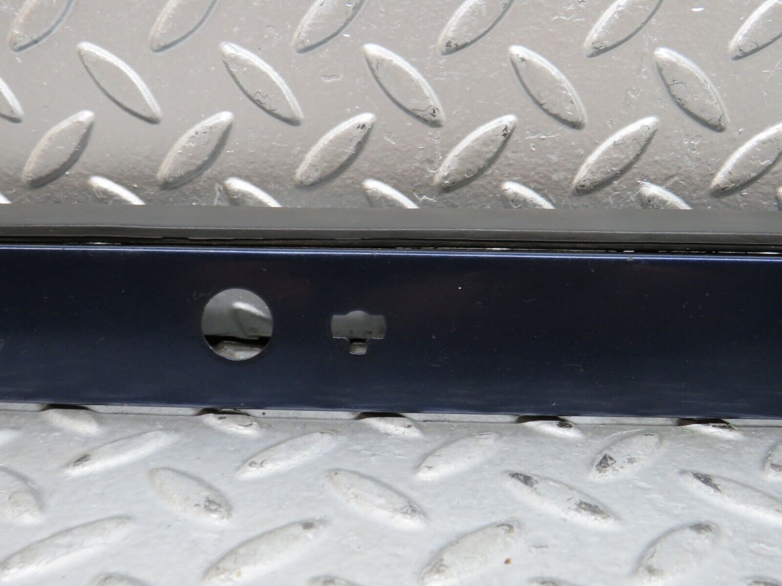 29089 Mercedes-Benz C124 320CE Coupe Under Headlight Trim Left Side