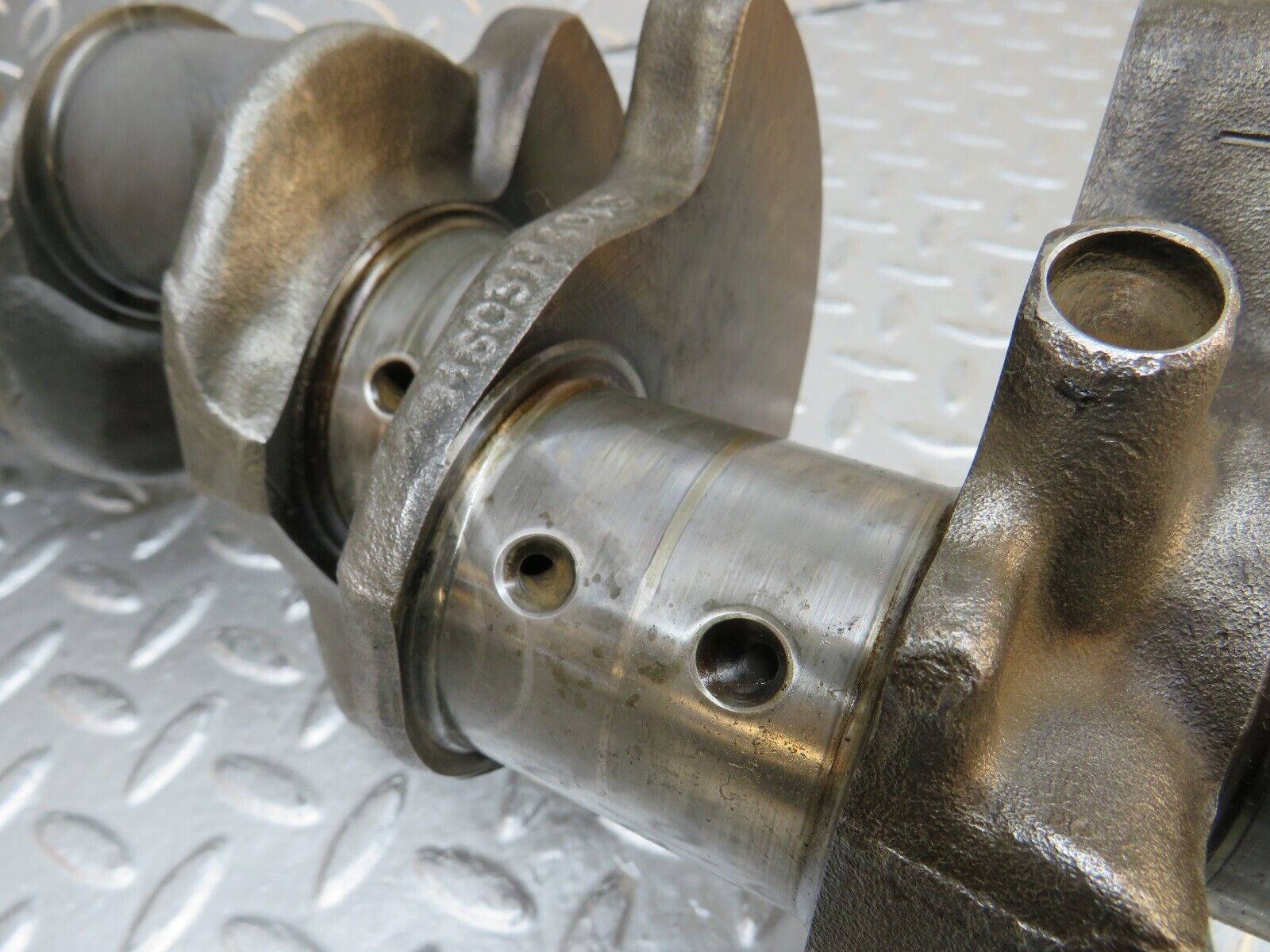 0210 Mercedes-Benz W116 350SE Crankshaft 1160311601