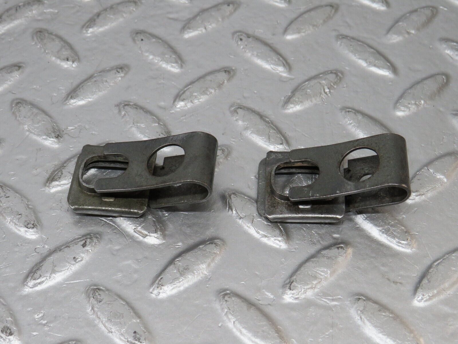 34479 Mercedes-Benz C126 380SEC Coupe Fuel Injector Bracket