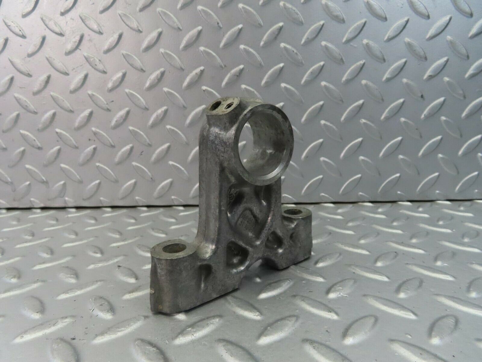 8950 Mercedes-Benz W108 Camshaft Tower Bearing 1800515110