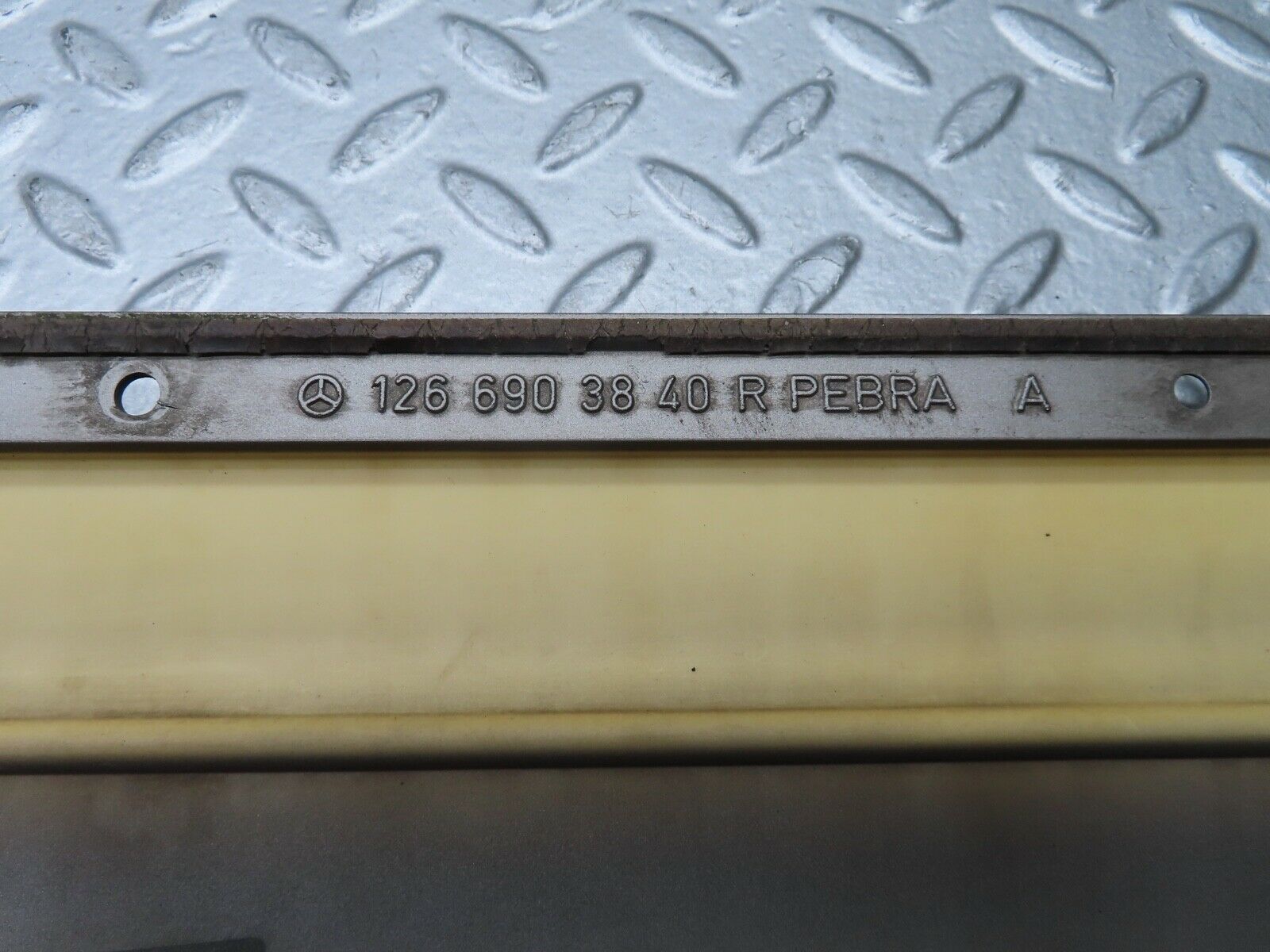 21463 Mercedes-Benz W126 300SE Front Right Door Moulding Trim 1266903840